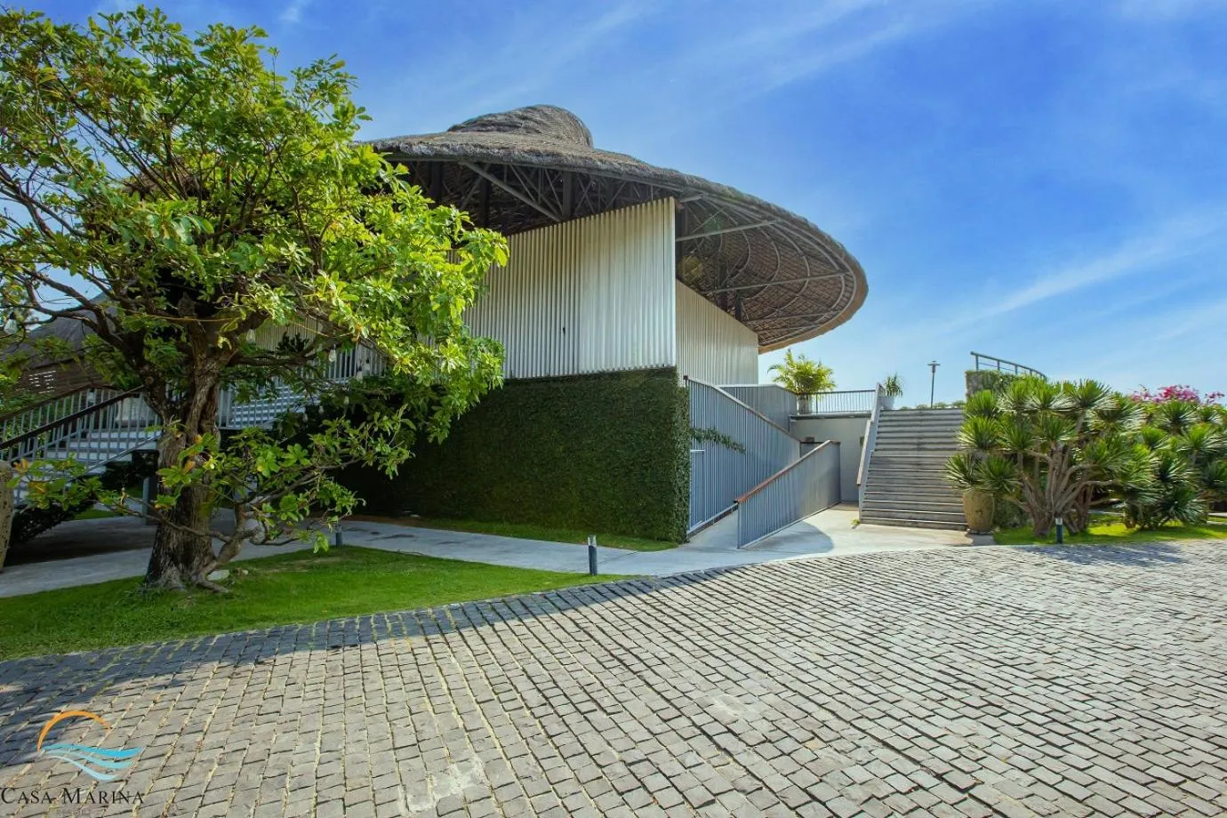 Property building in Casa Marina Resort