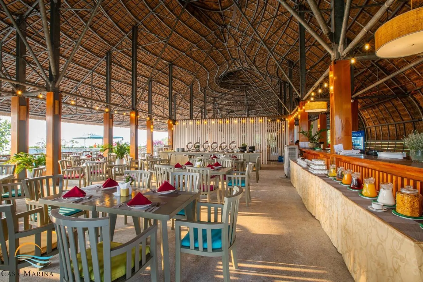 Restaurant/places to eat in Casa Marina Resort