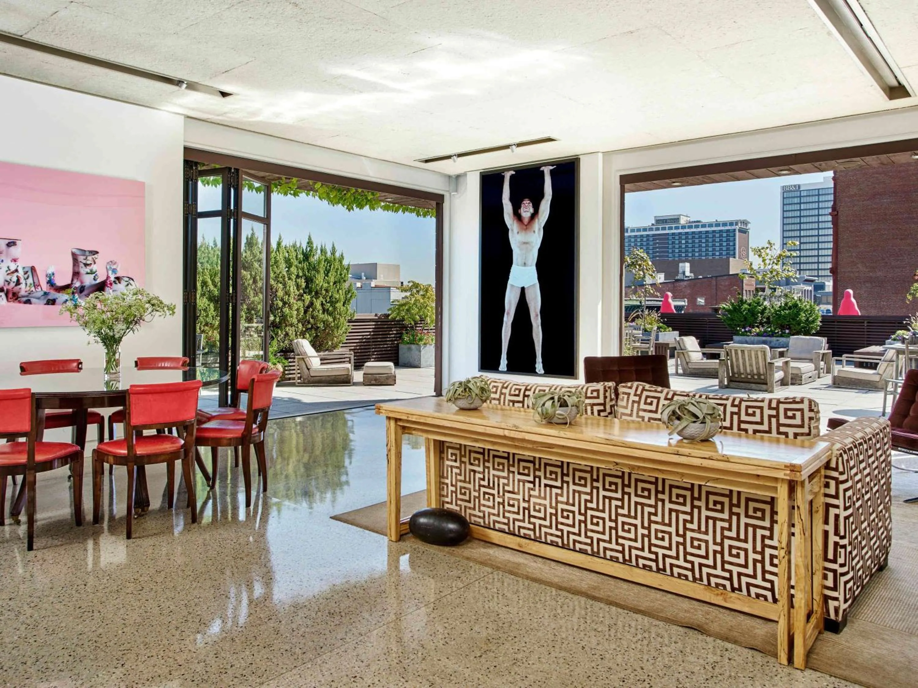 Photo of the whole room in 21c Museum Hotel Louisville