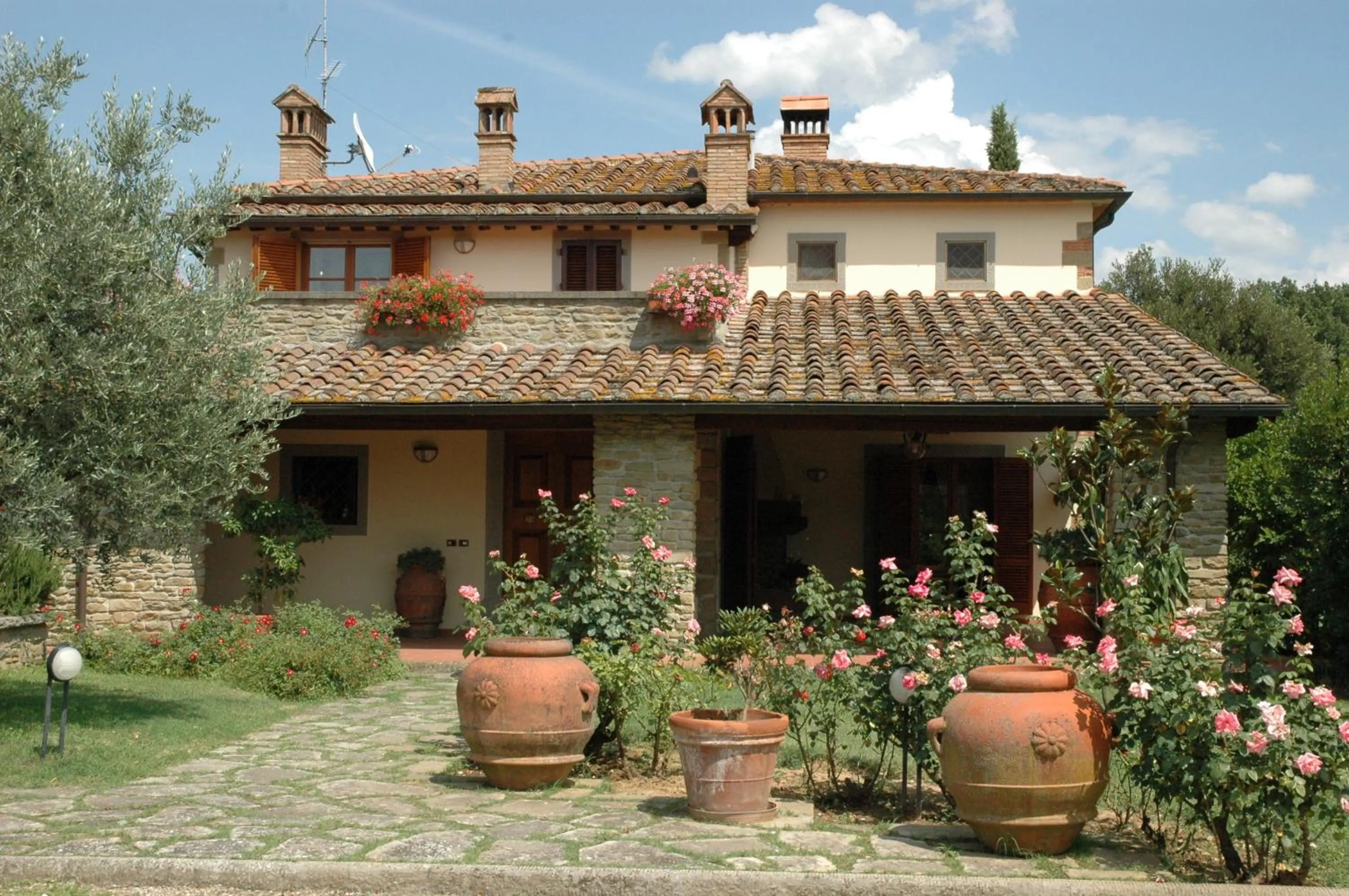 Property building in Ortali Country House