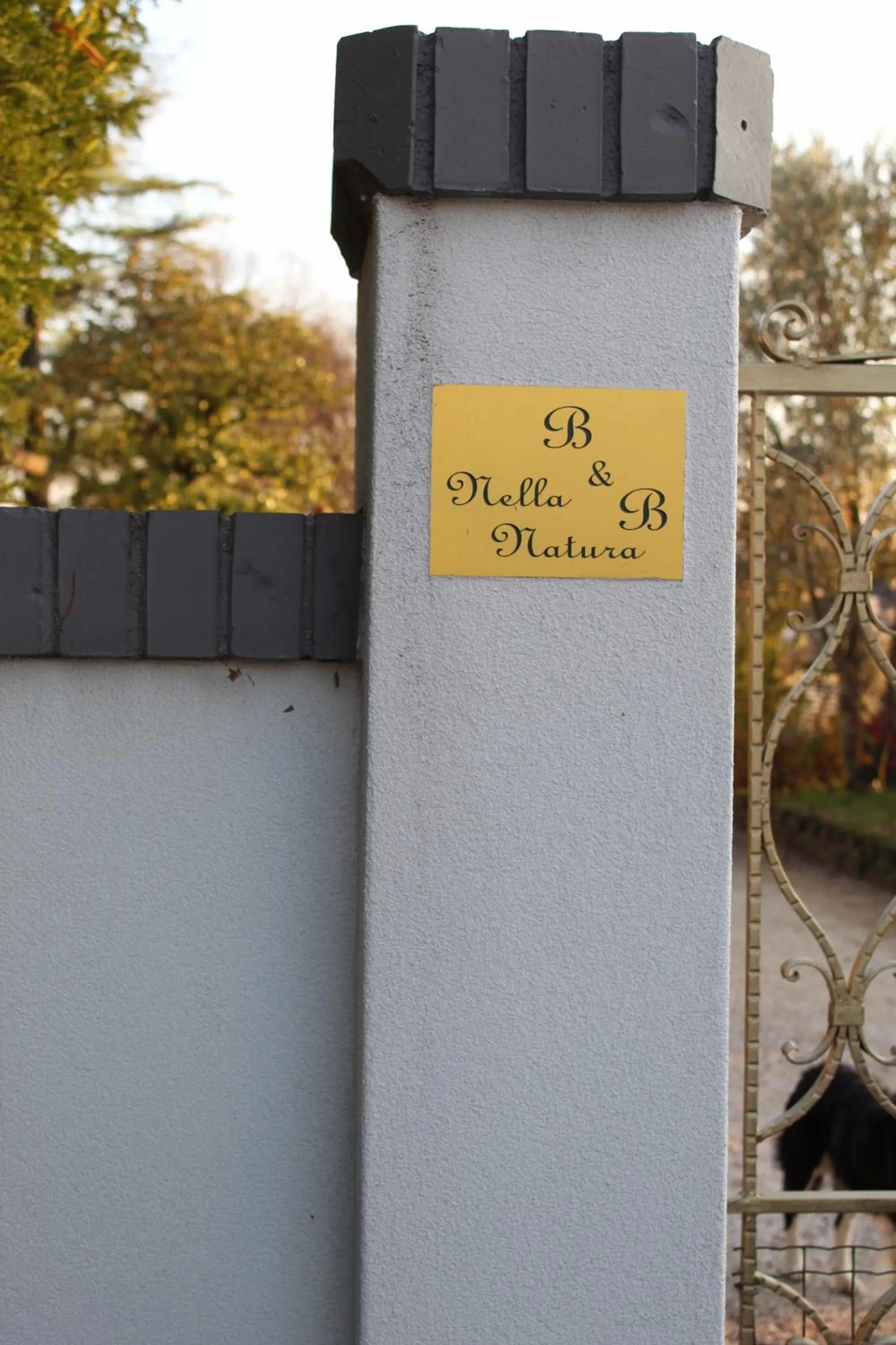 Facade/entrance in Appartamento " Nella Natura "