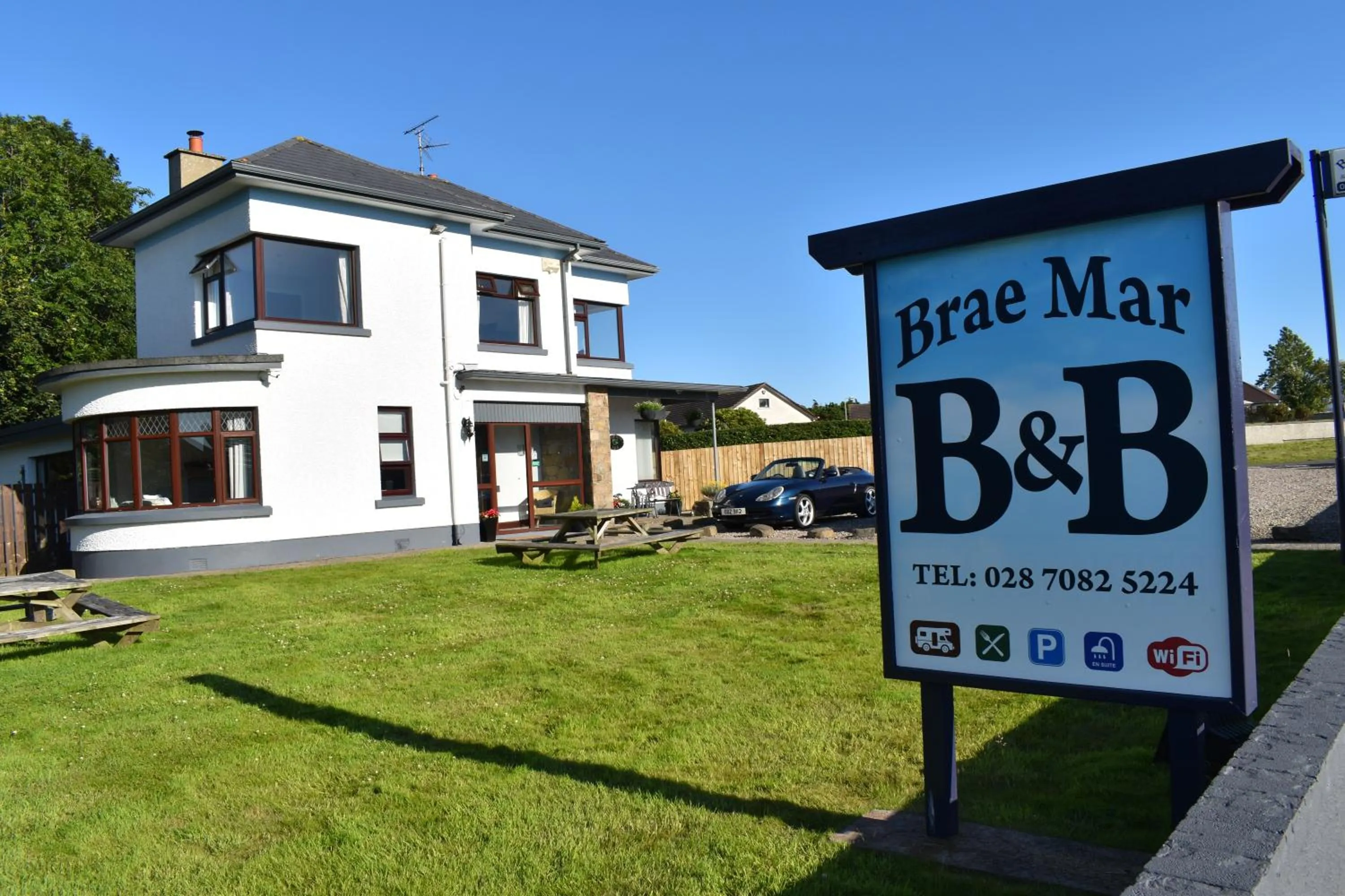 Facade/entrance in Brae-Mar B&B
