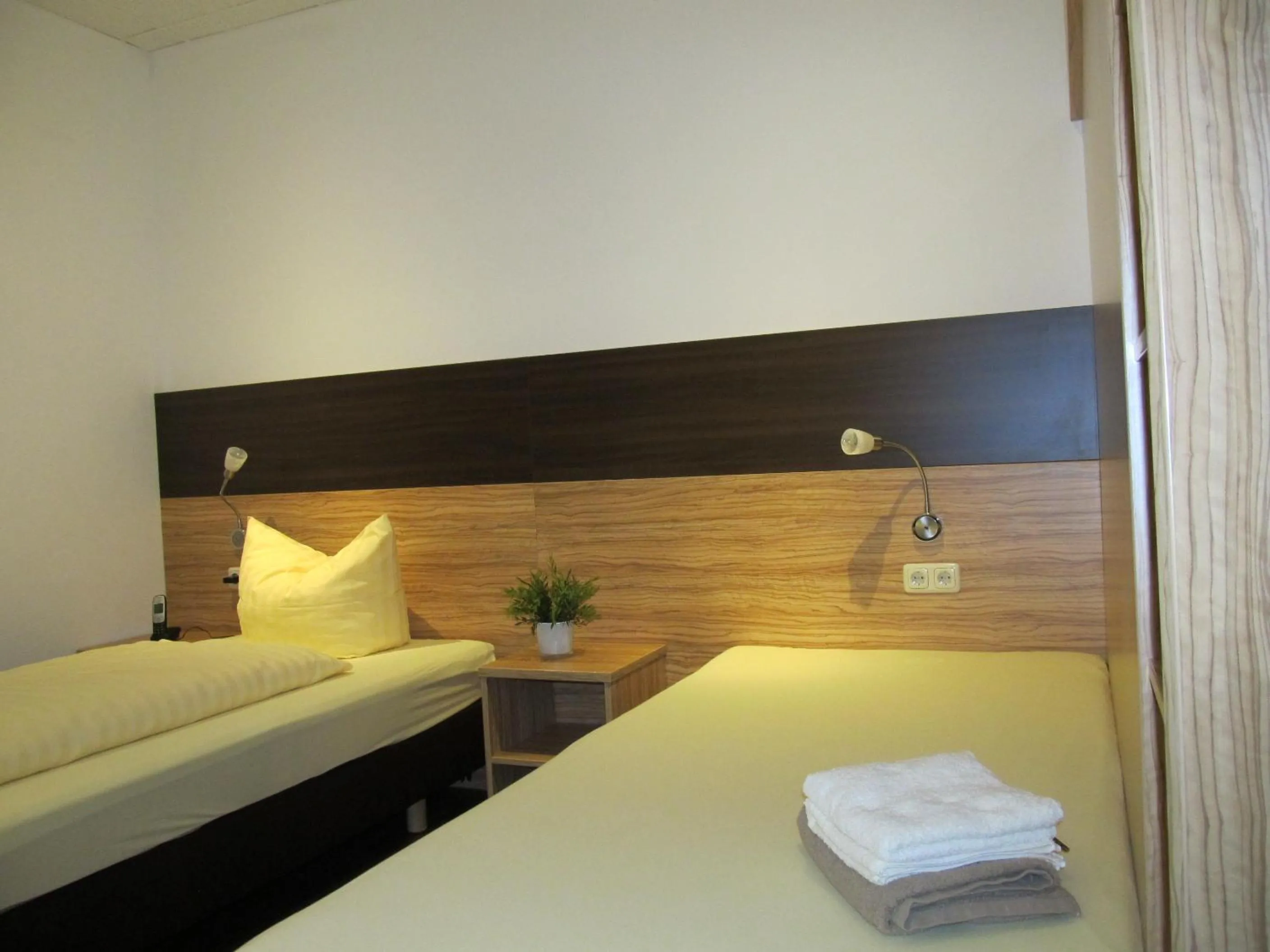 Bed in Zum Treppche Hotel Garni