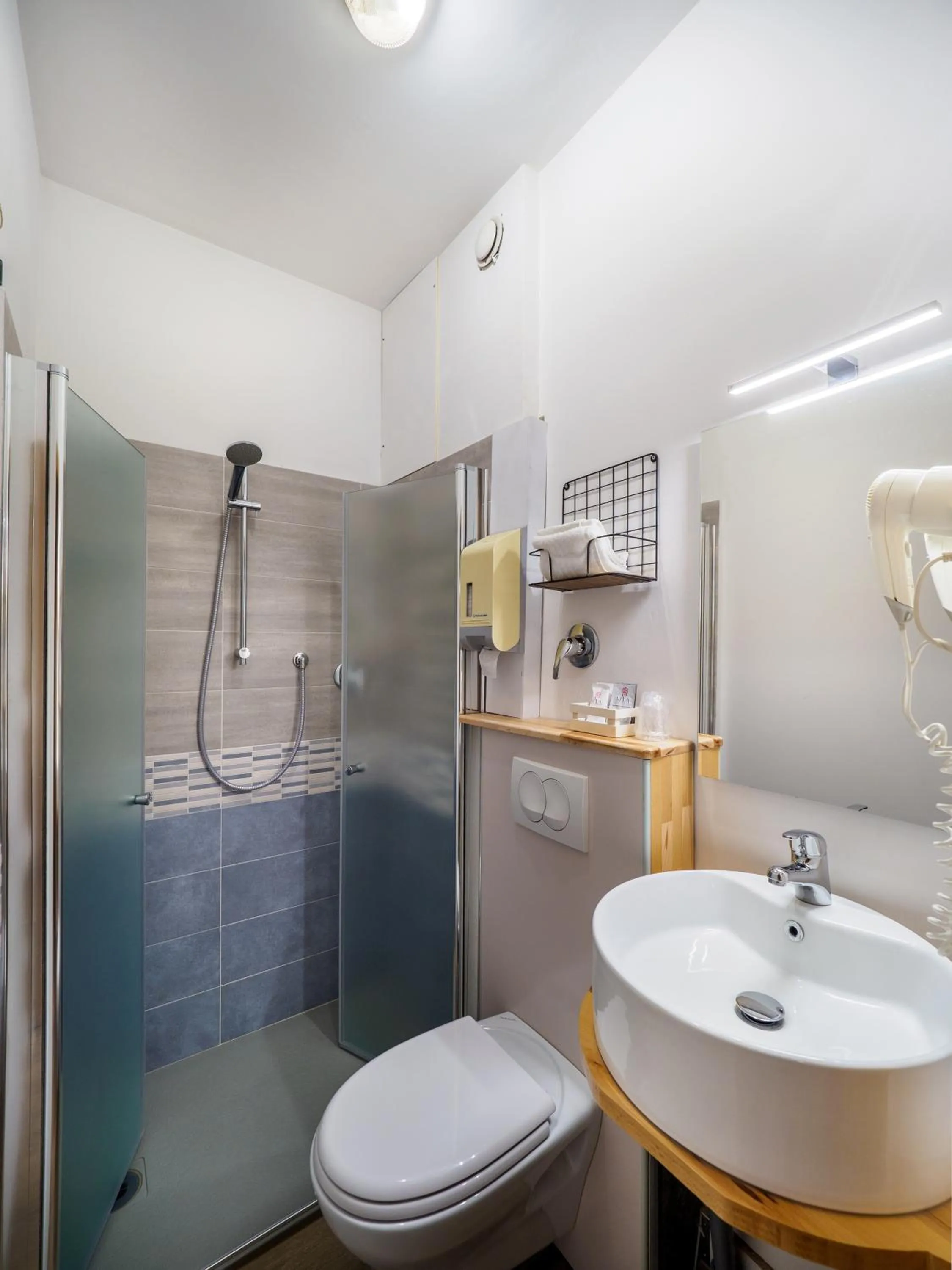 Bathroom in Hotel Trasimeno