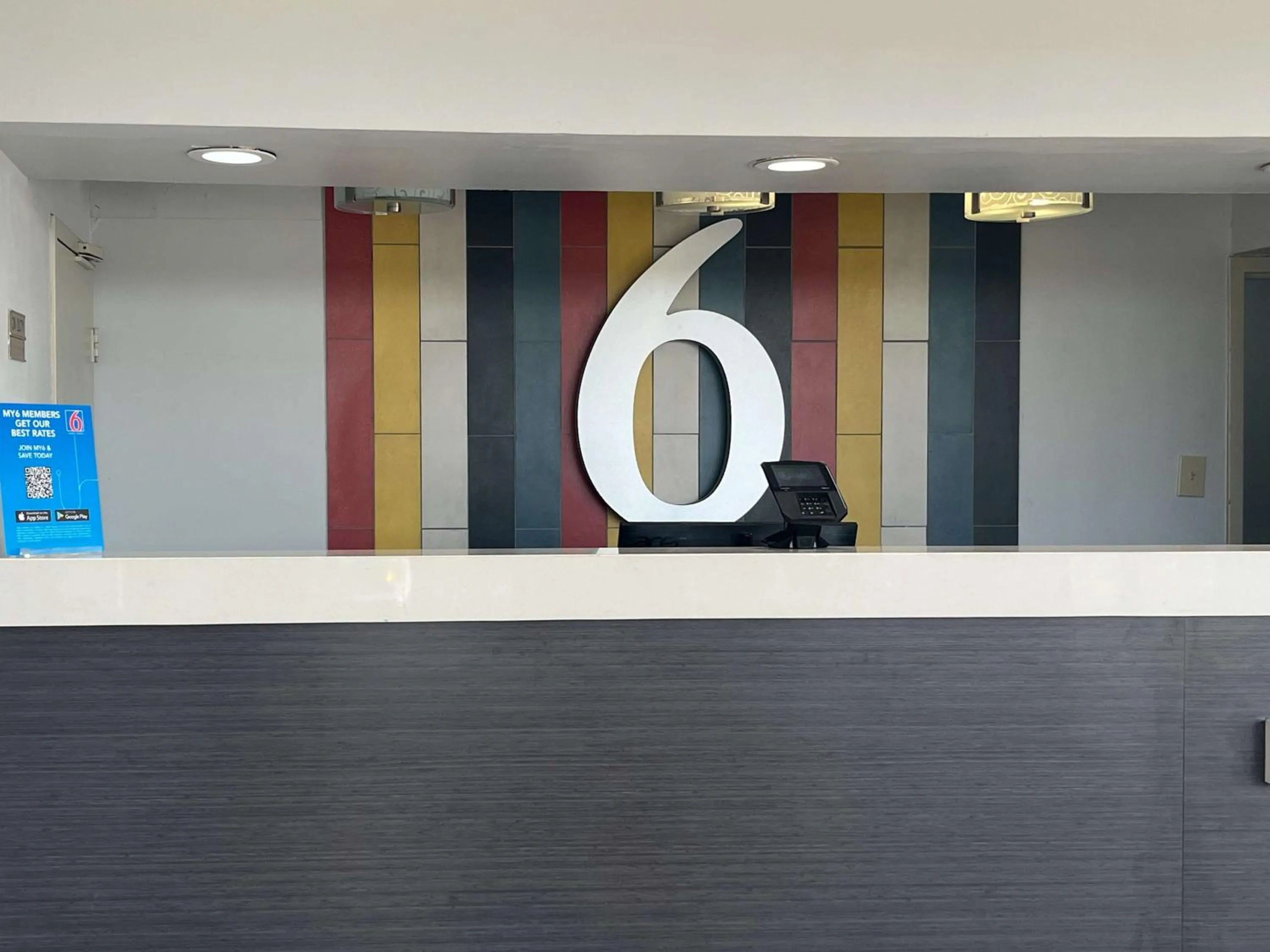 Lobby or reception, Lobby/Reception in Super 8 by Wyndham Lake Jackson/Clute