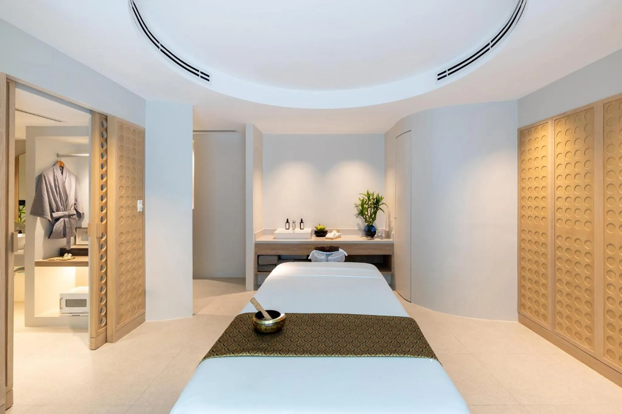 Spa and wellness centre/facilities, Bed in Centara Karon Resort Phuket