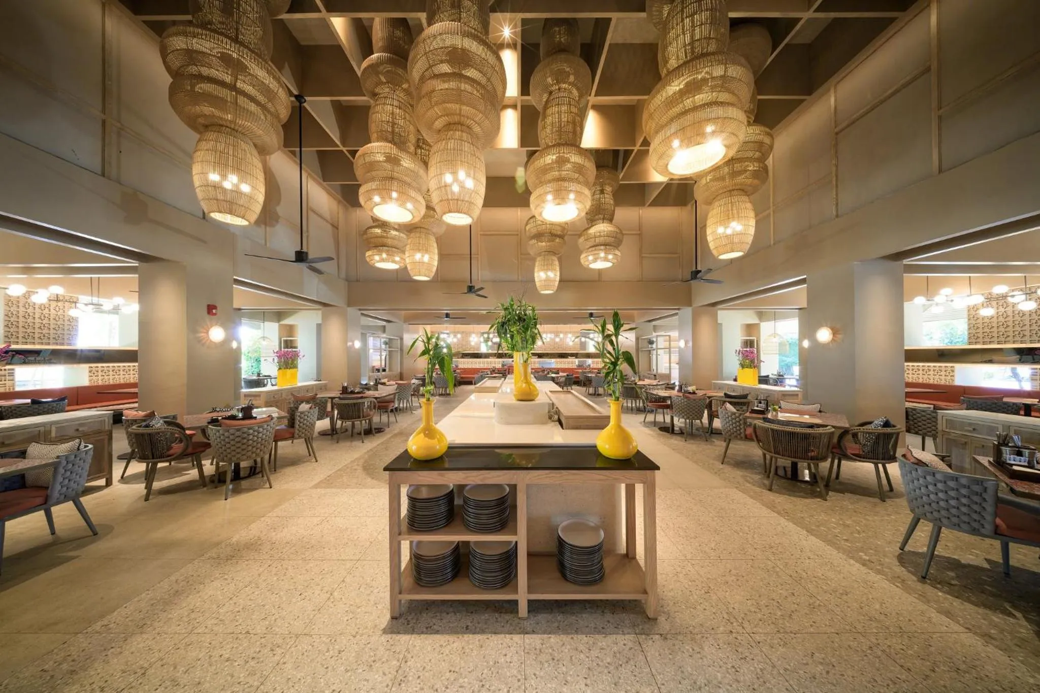 Restaurant/places to eat in Centara Karon Resort Phuket