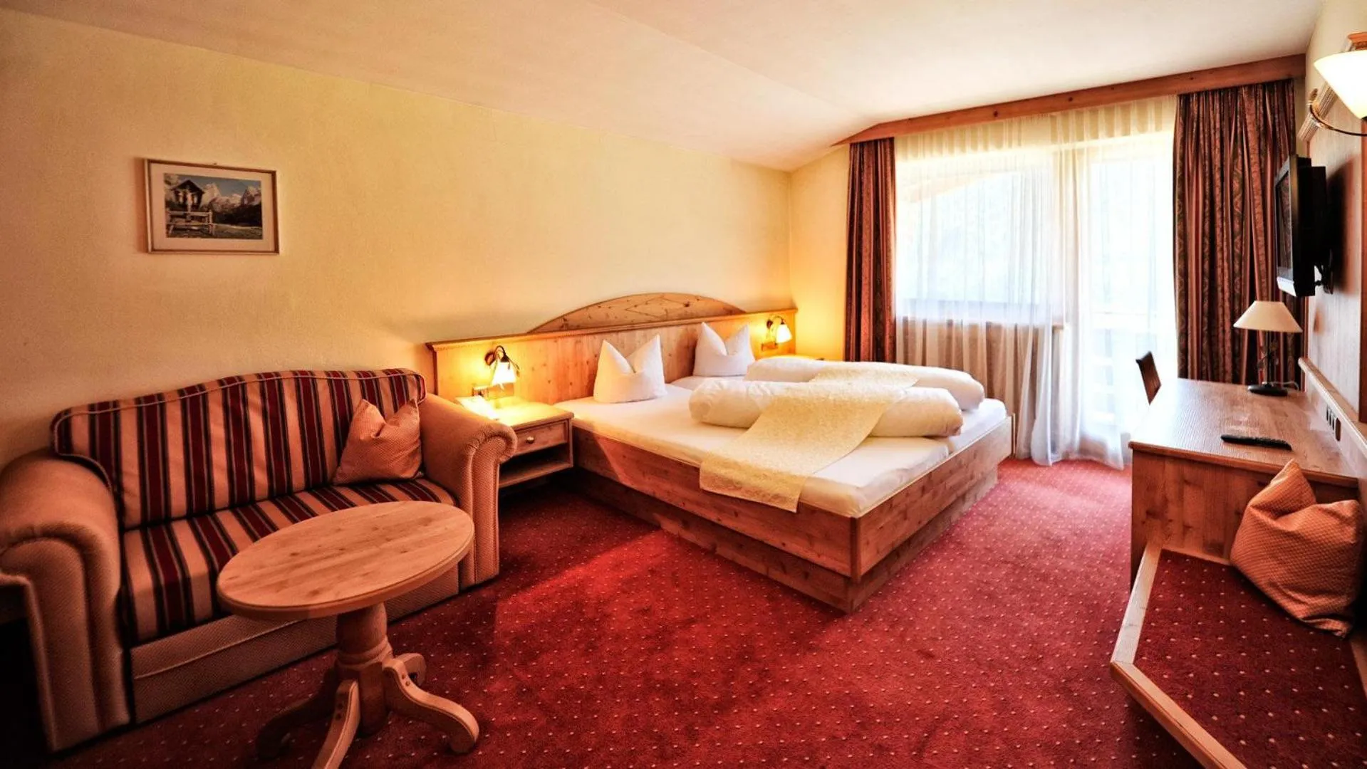 Bedroom in Hotel Königsblick by keyone