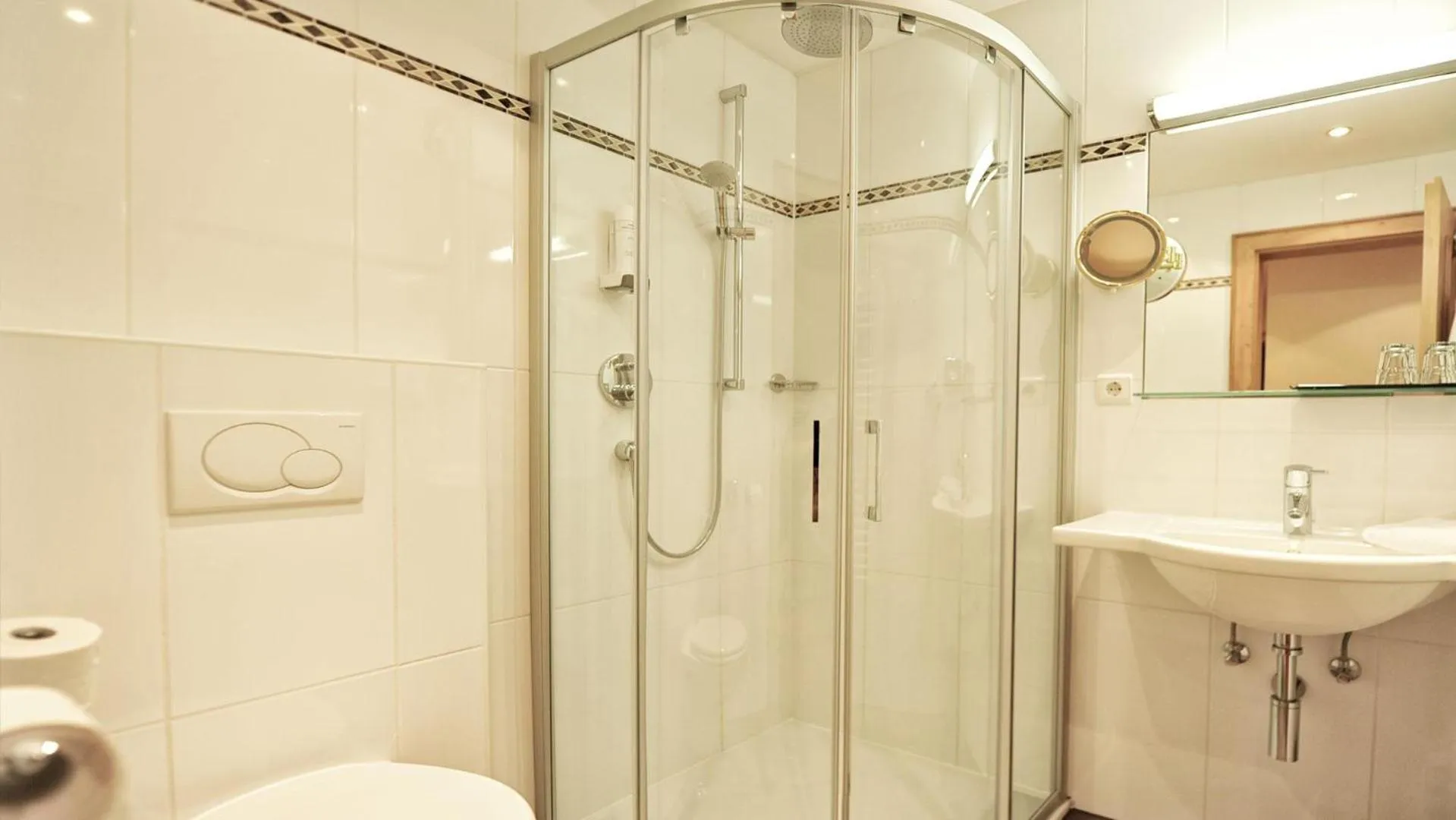 Bathroom in Hotel Königsblick by keyone