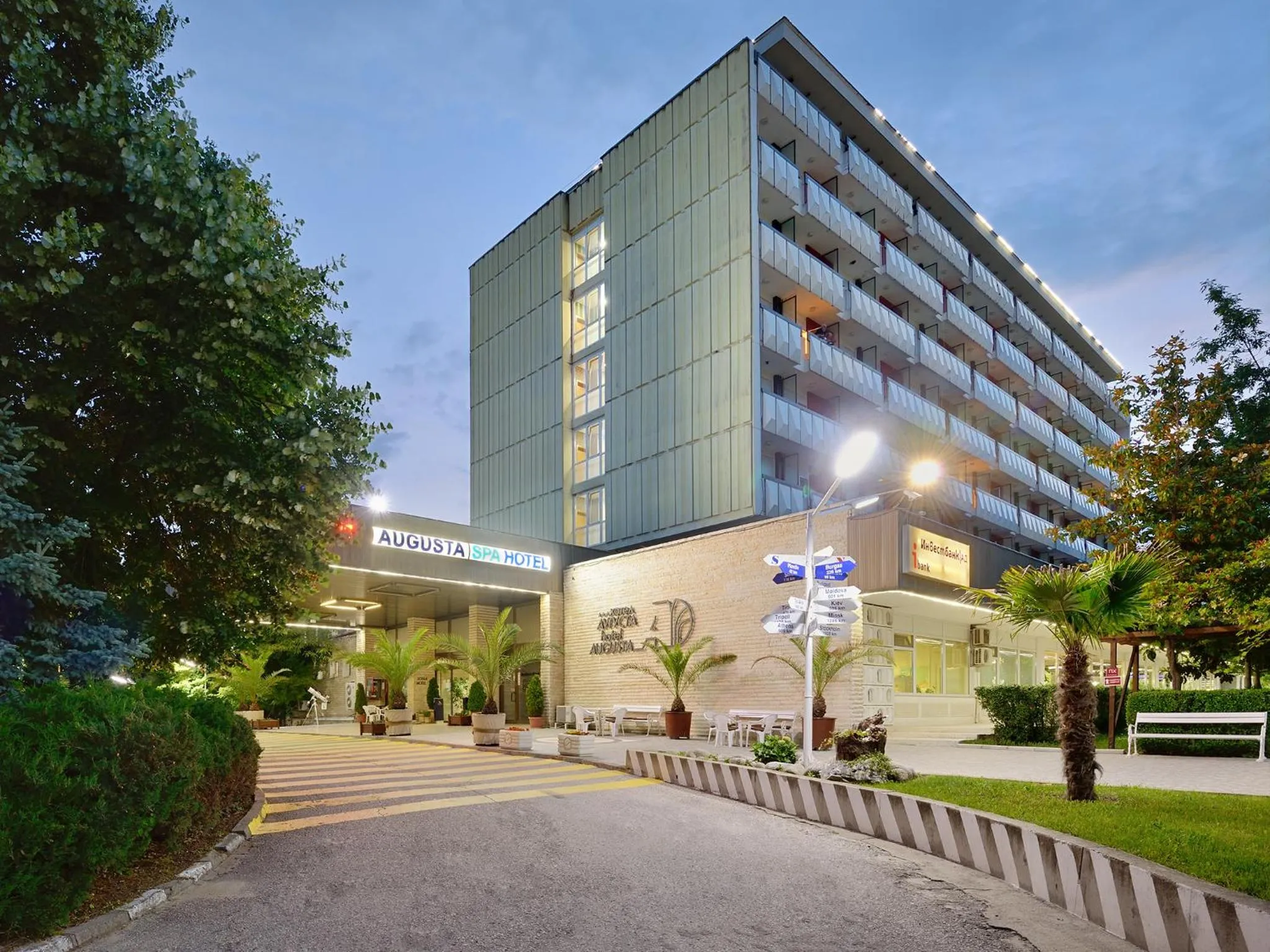 Facade/entrance in Augusta SPA Hotel