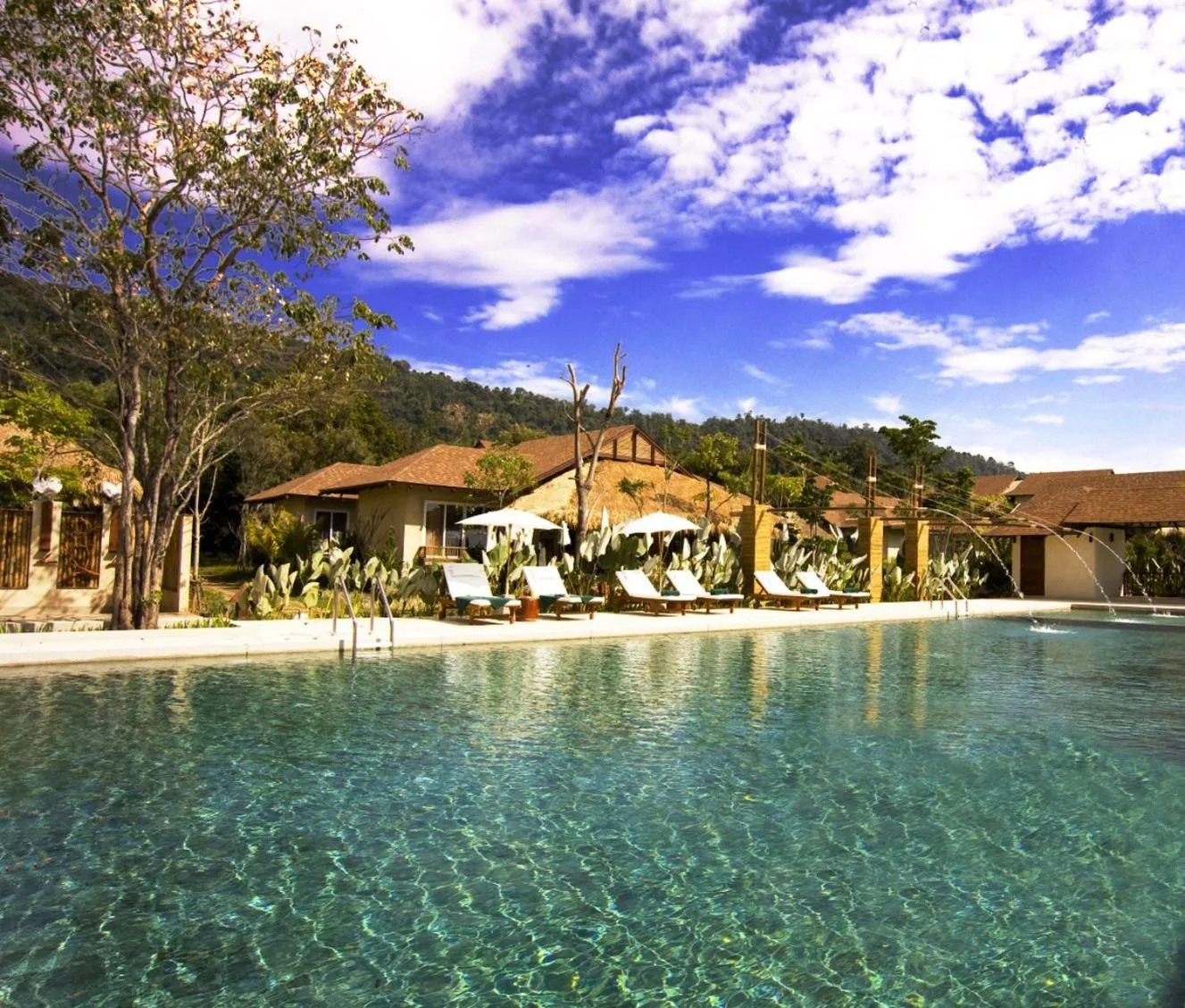 Swimming pool in Centara Chaan Talay Resort And Villas Trat