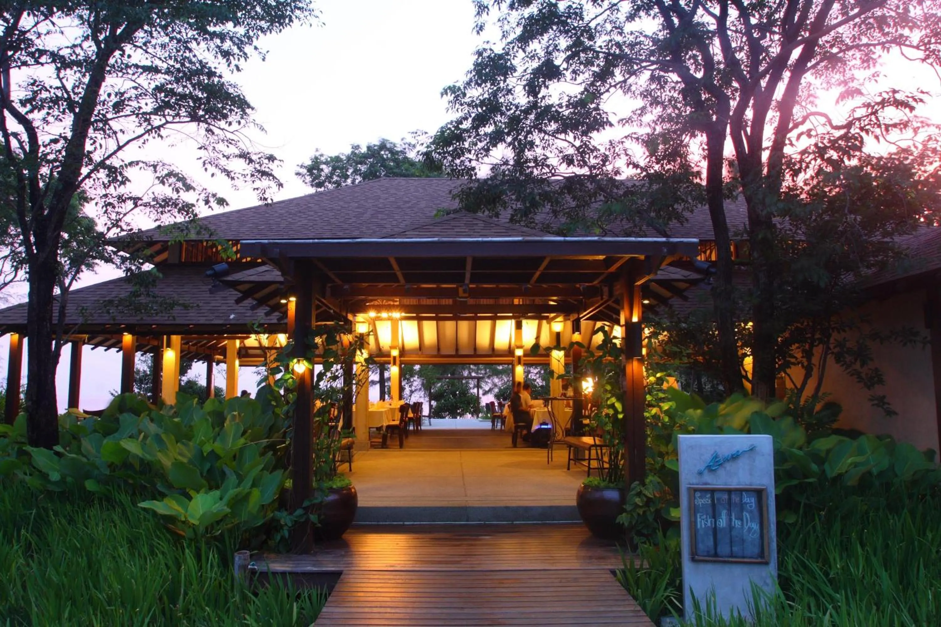 Restaurant/places to eat in Centara Chaan Talay Resort And Villas Trat