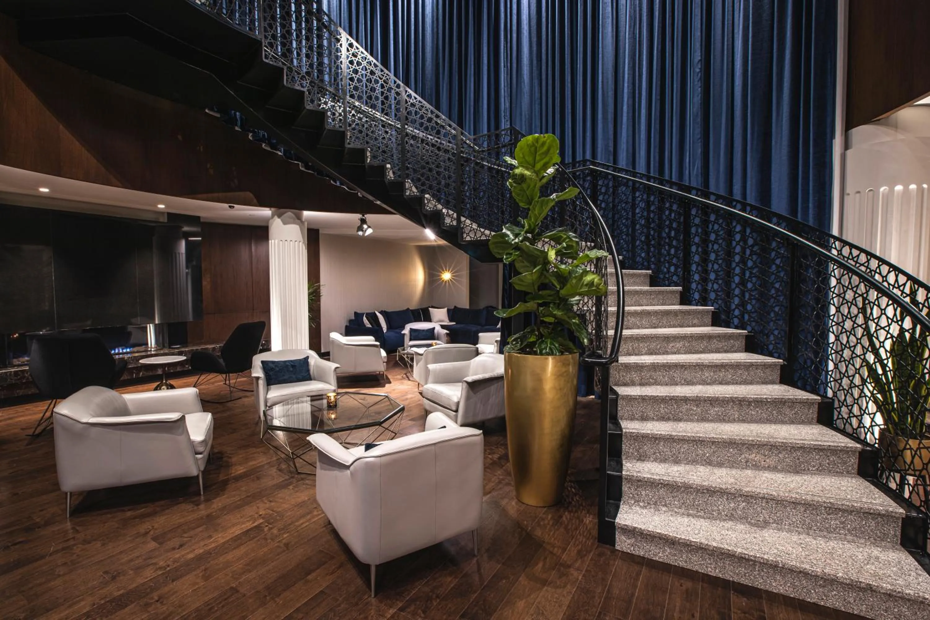 Lounge or bar in Le Capitole Hotel