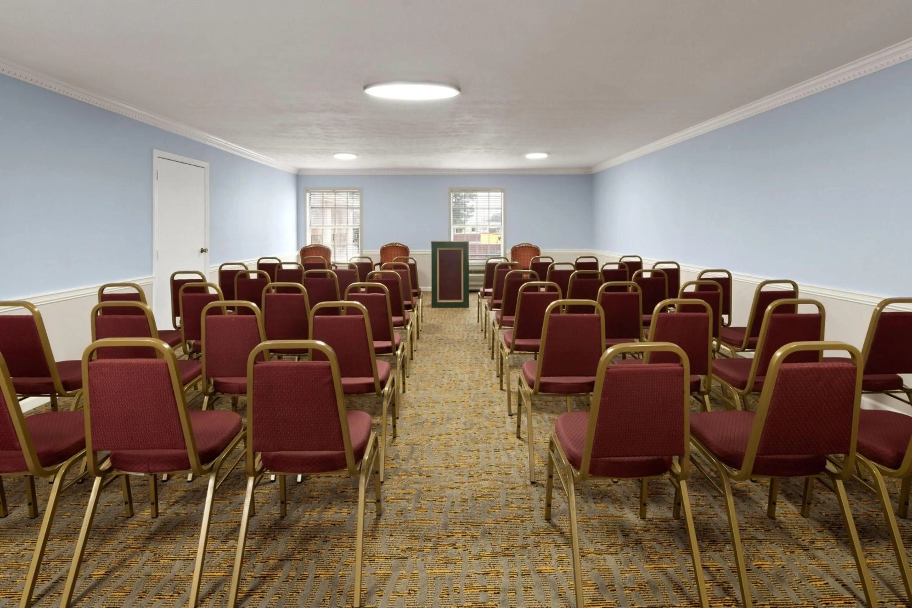 Meeting/conference room in Super 8 by Wyndham Covington