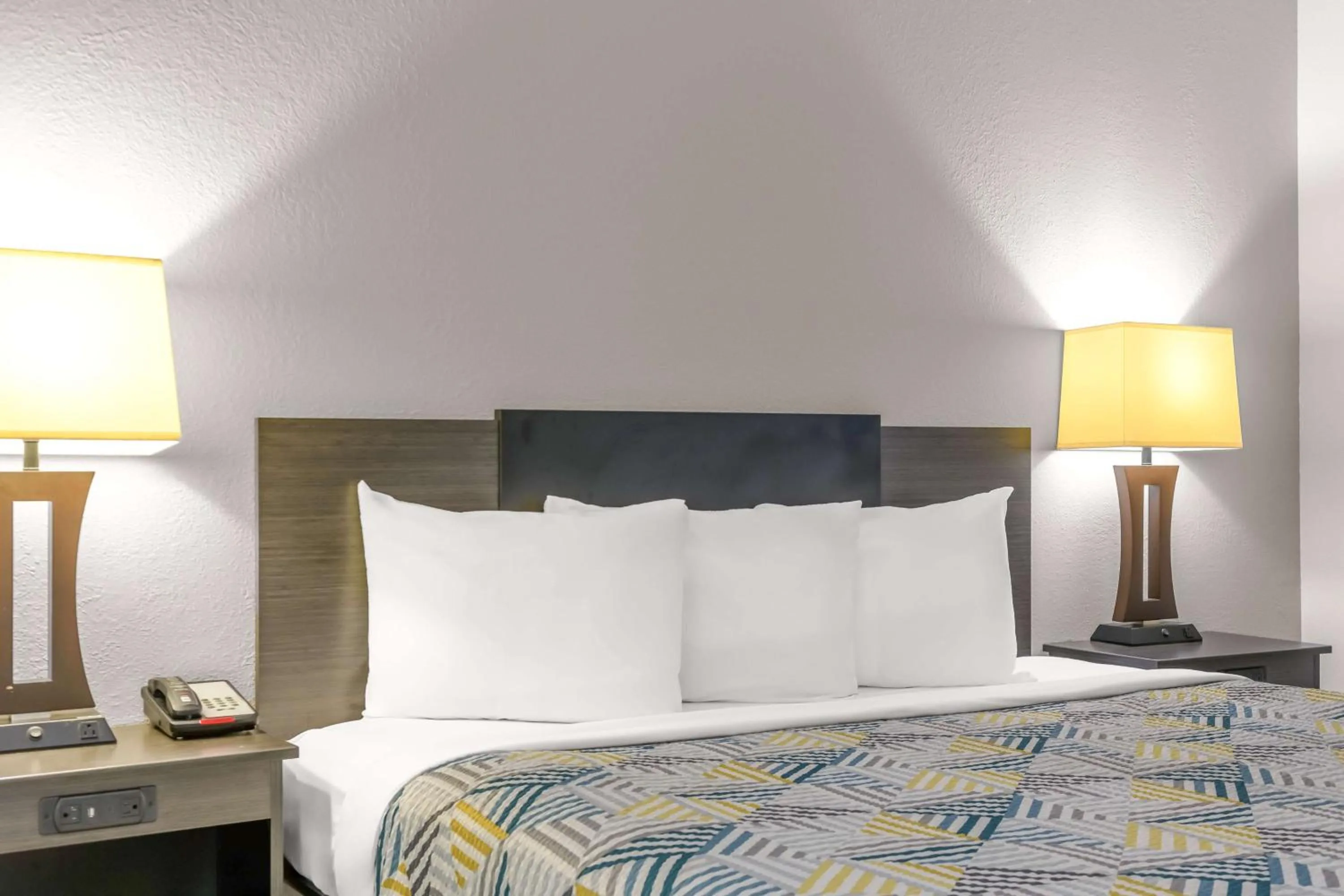 Bedroom, Bed in Motel 6 Dawsonville GA North GA Premium Outlets