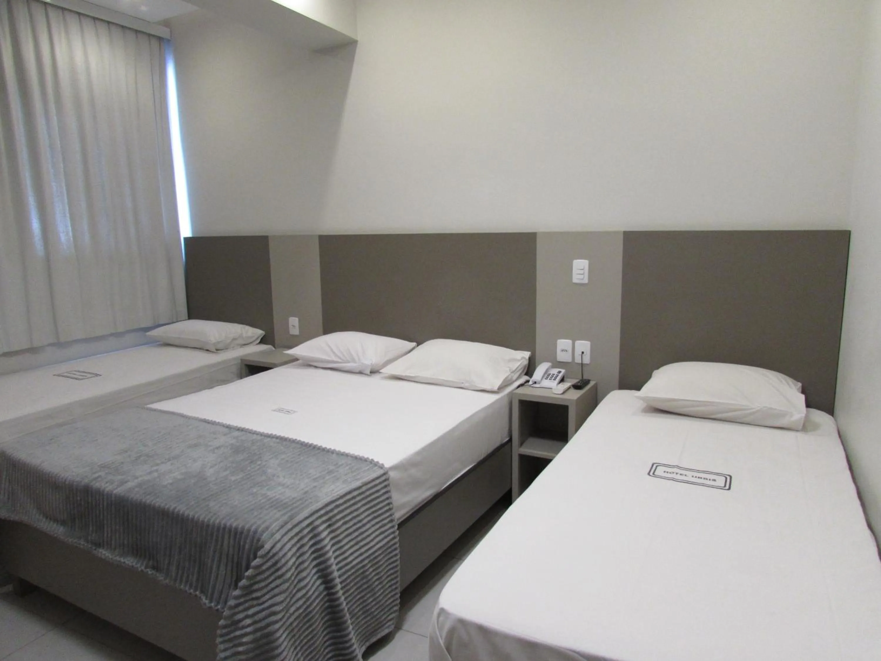 Bed in Hotel Urbis a 10 minutos Rua 25 de Março, Brás,Bom Retiro,a 2 minutos do Mirante Sampa Sky