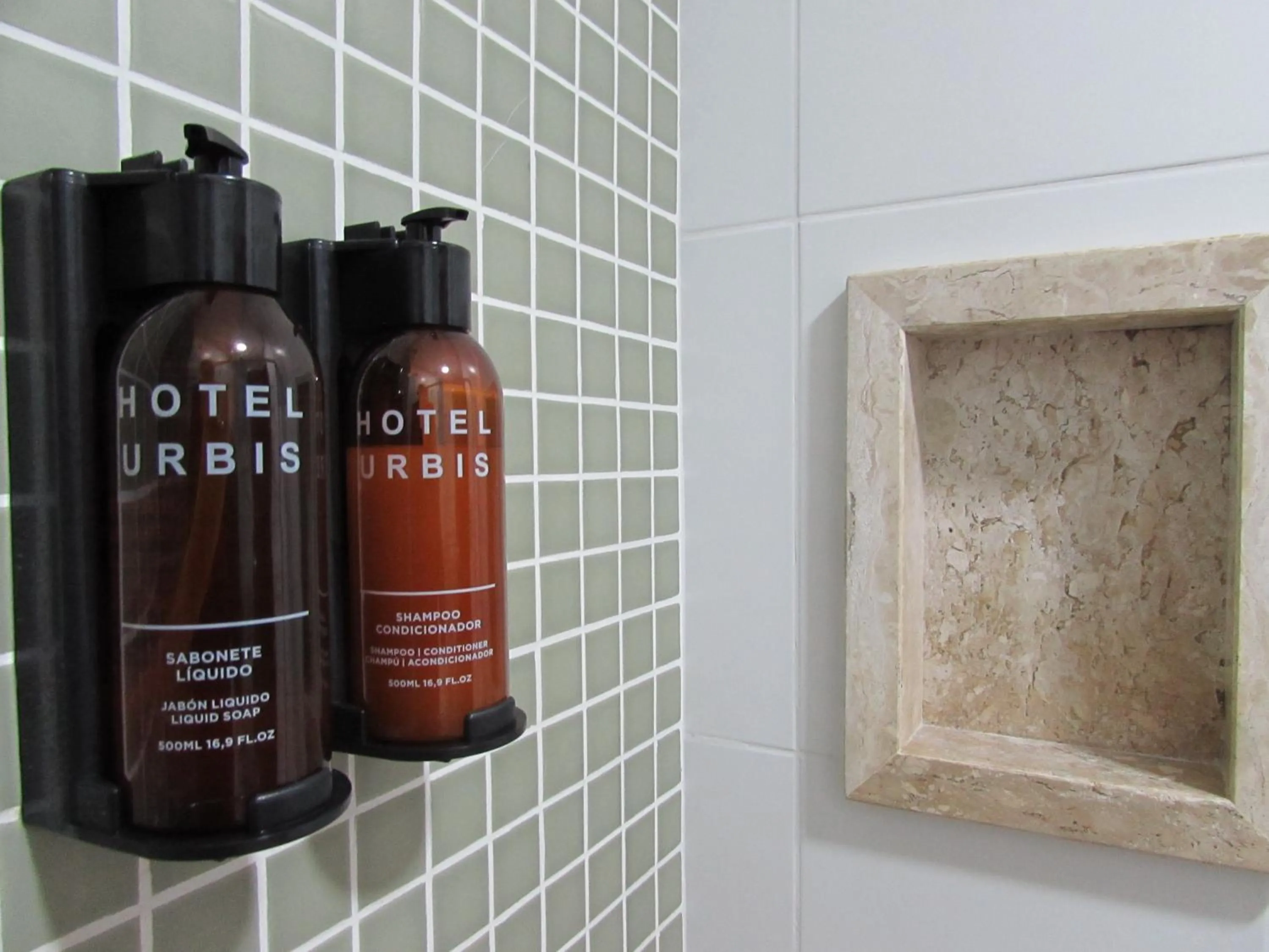 Hotel Urbis a 10 minutos Rua 25 de Março, Brás,Bom Retiro,a 2 minutos do Mirante Sampa Sky