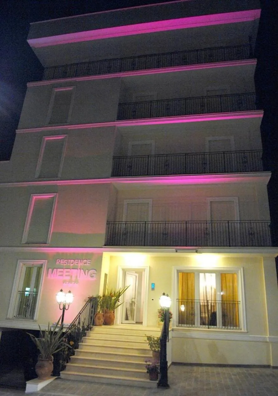 Property building in Residence Meeting