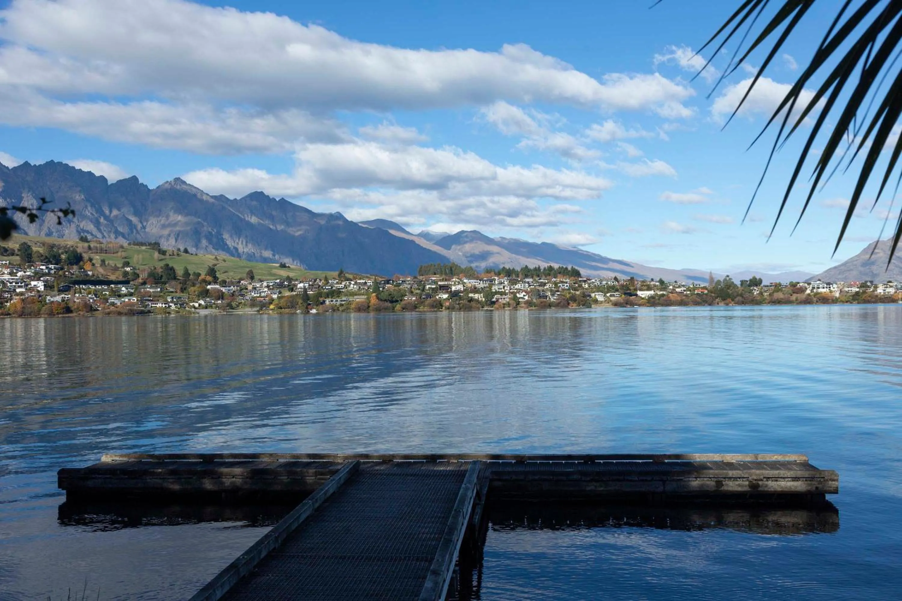 Area and facilities in Mantra The Point