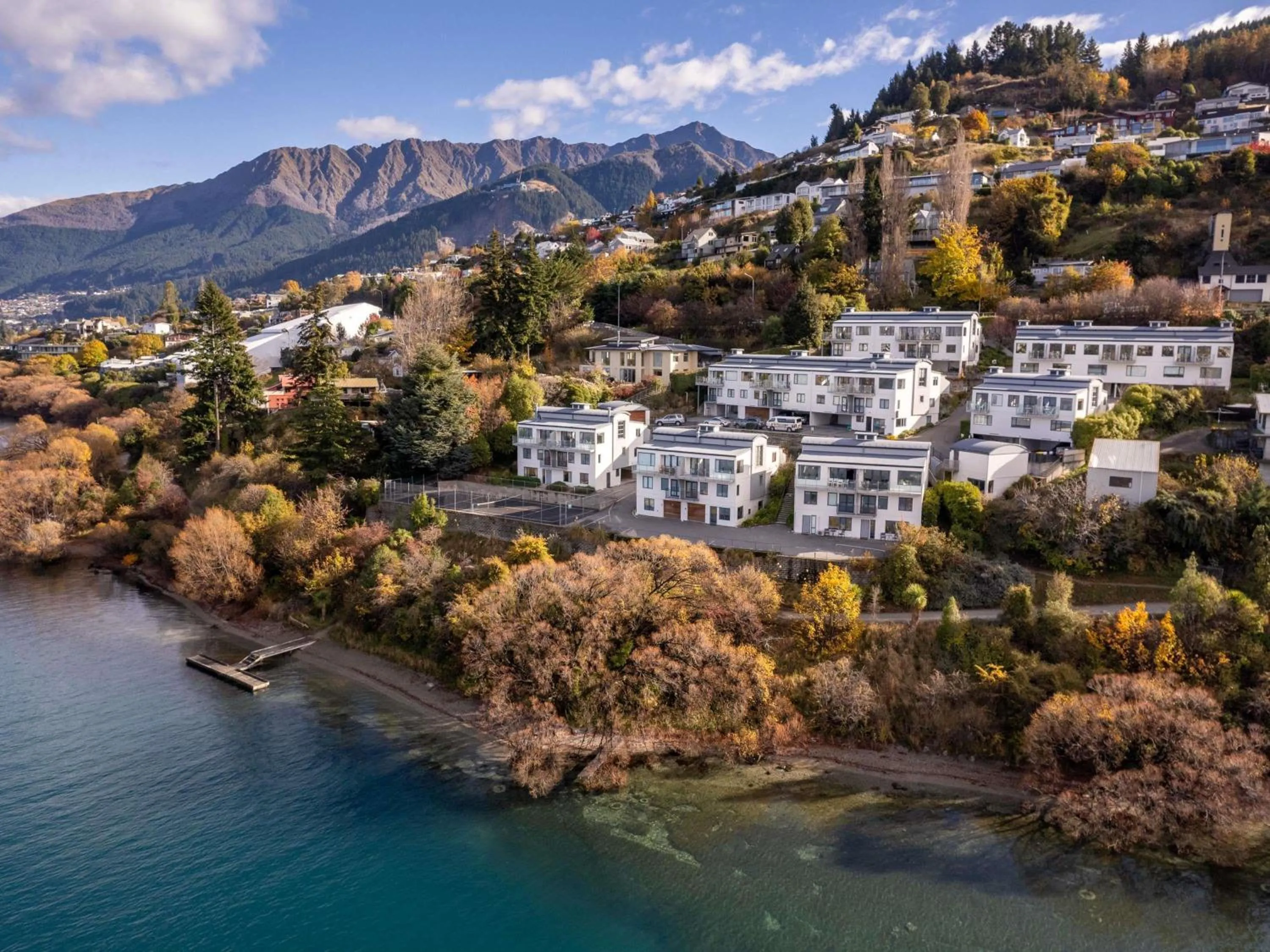 Property building in Mantra The Point