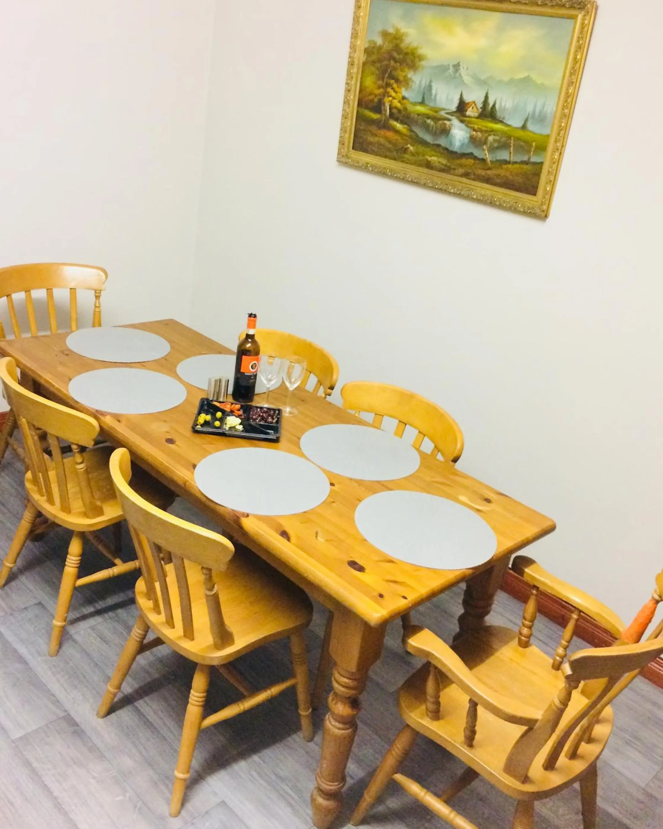 Kitchen or kitchenette in Lwr Ormeau Guest House