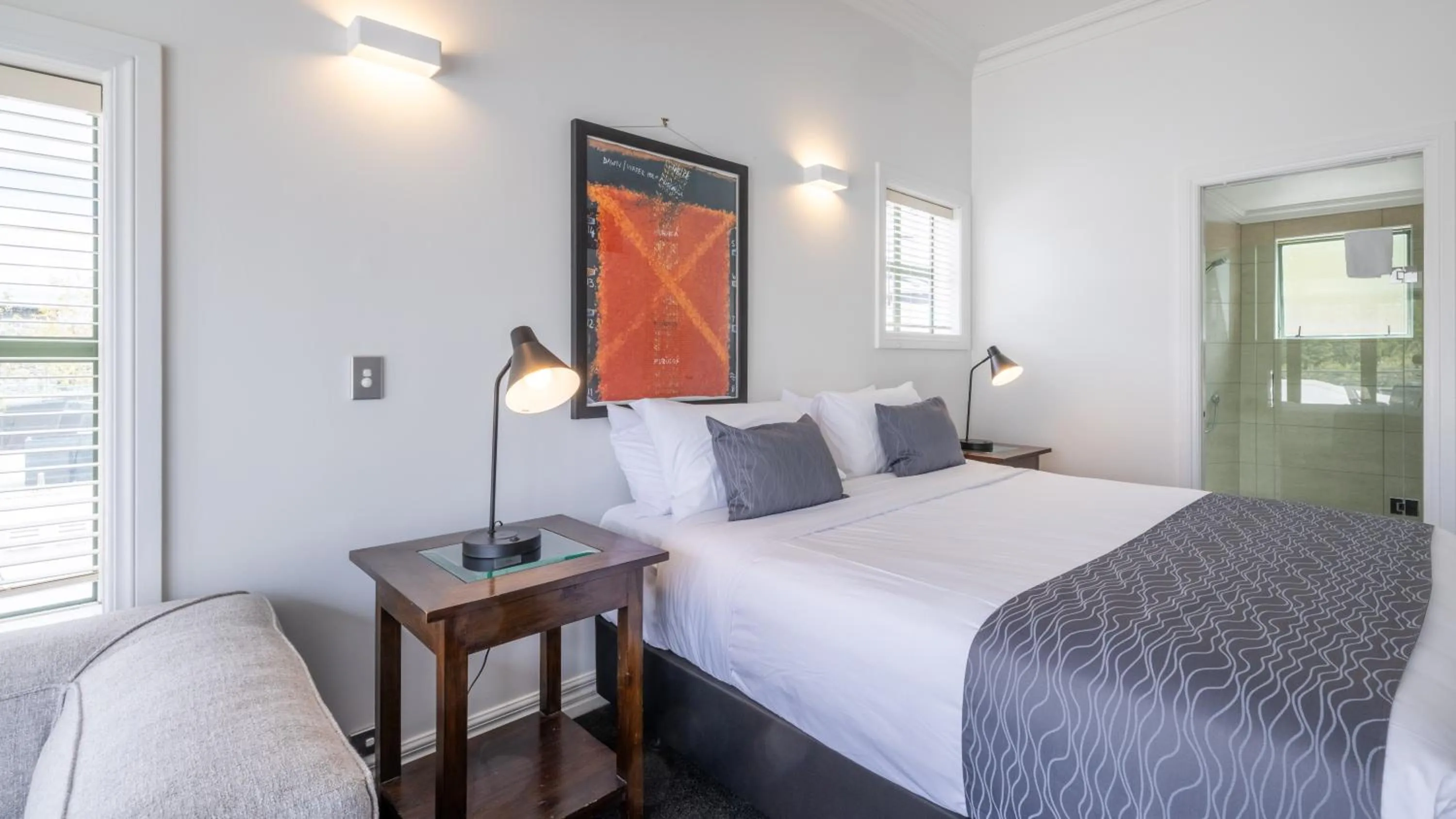 Bedroom, Bed in The Waterfront