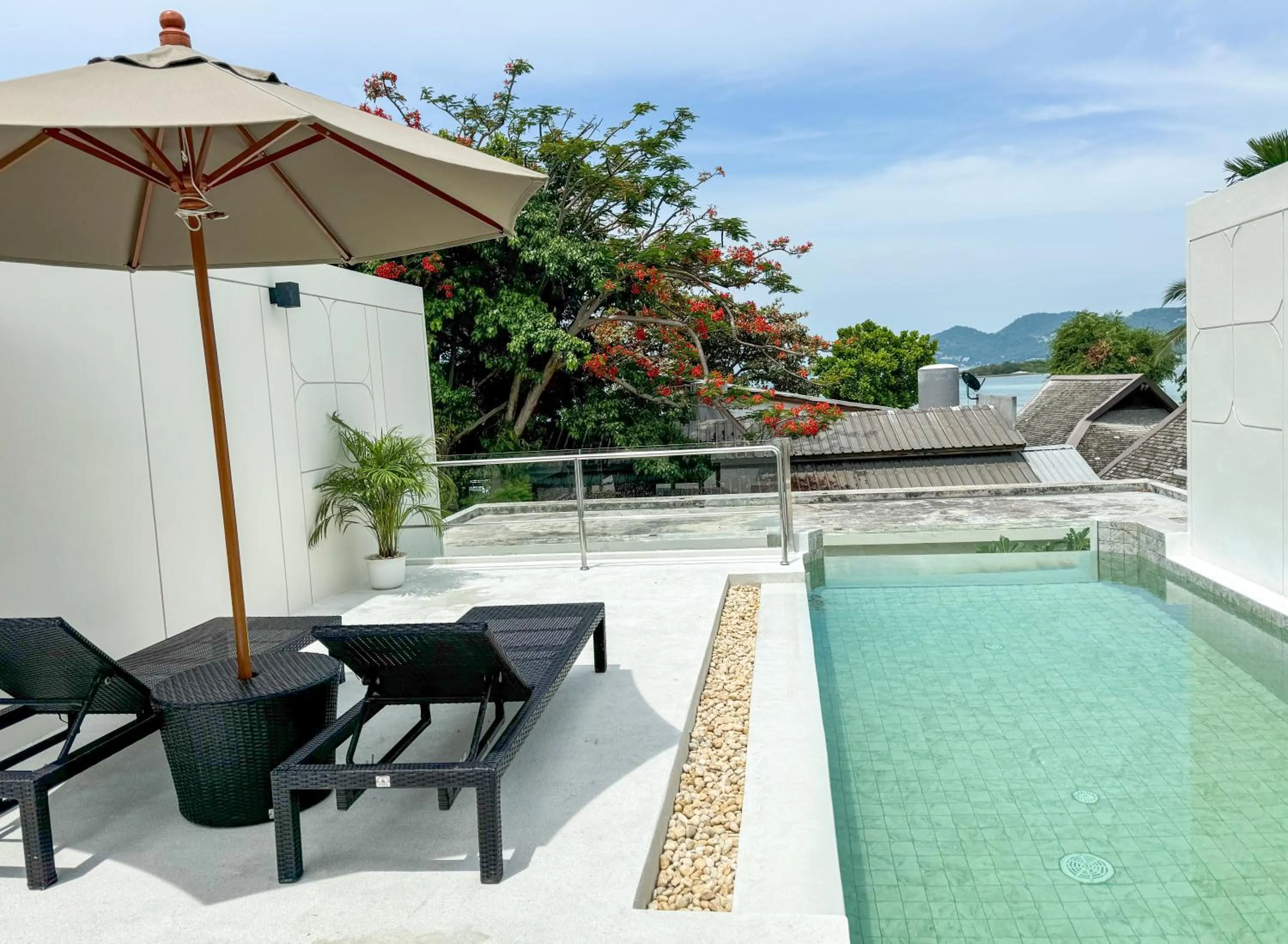 Swimming pool in Baan Haad Ngam Boutique Resort
