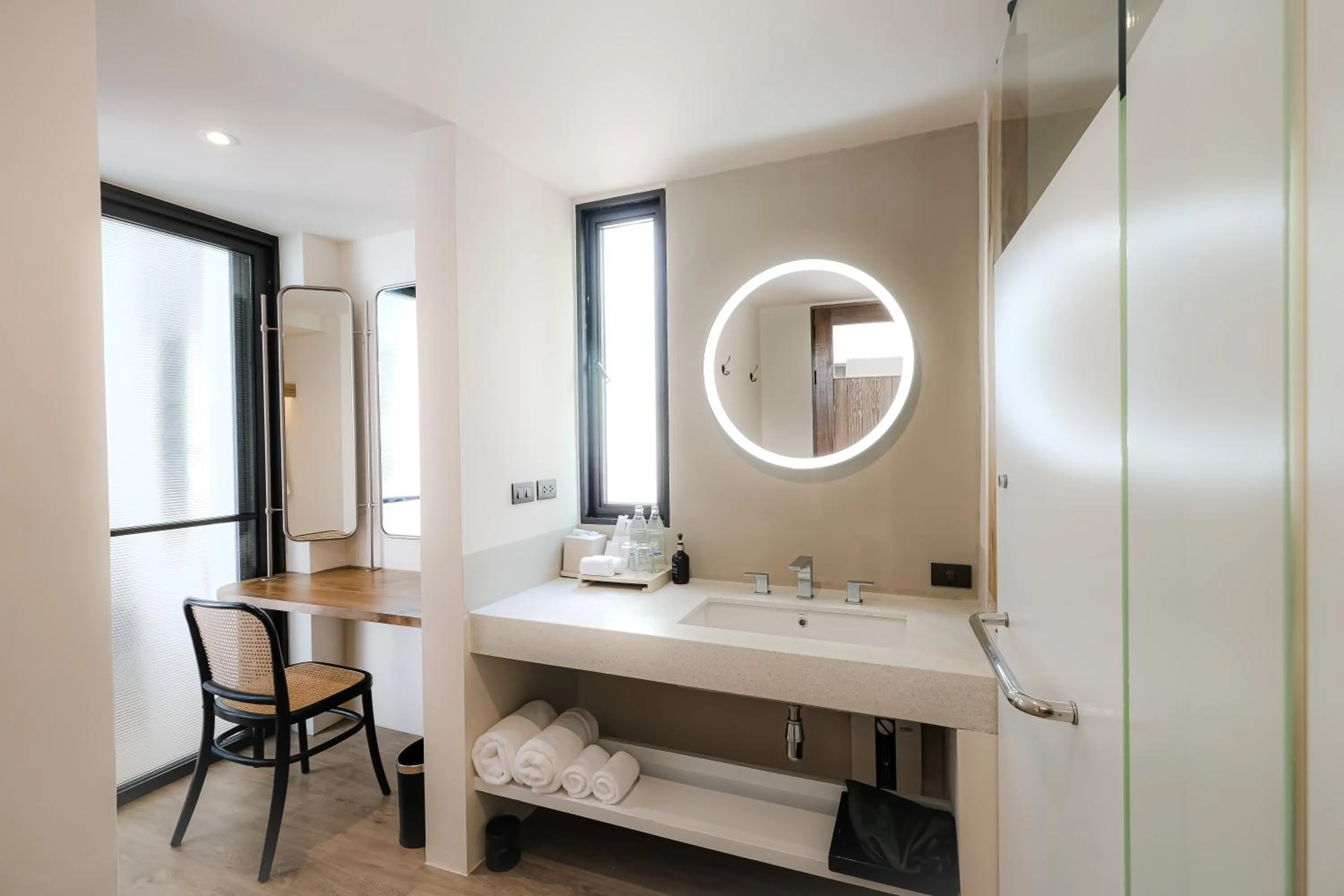 Bathroom in Baan Haad Ngam Boutique Resort