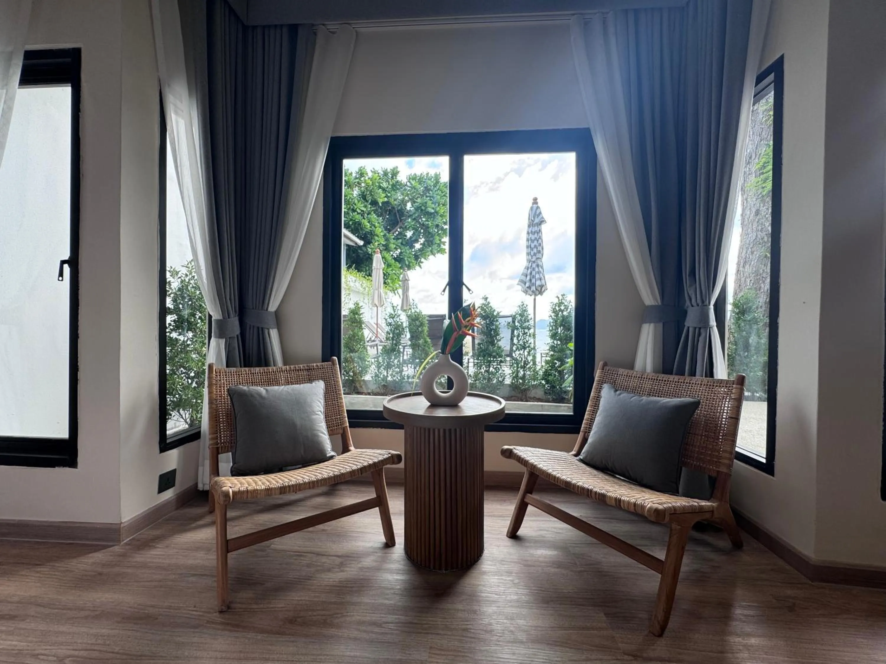 Seating area in Baan Haad Ngam Boutique Resort