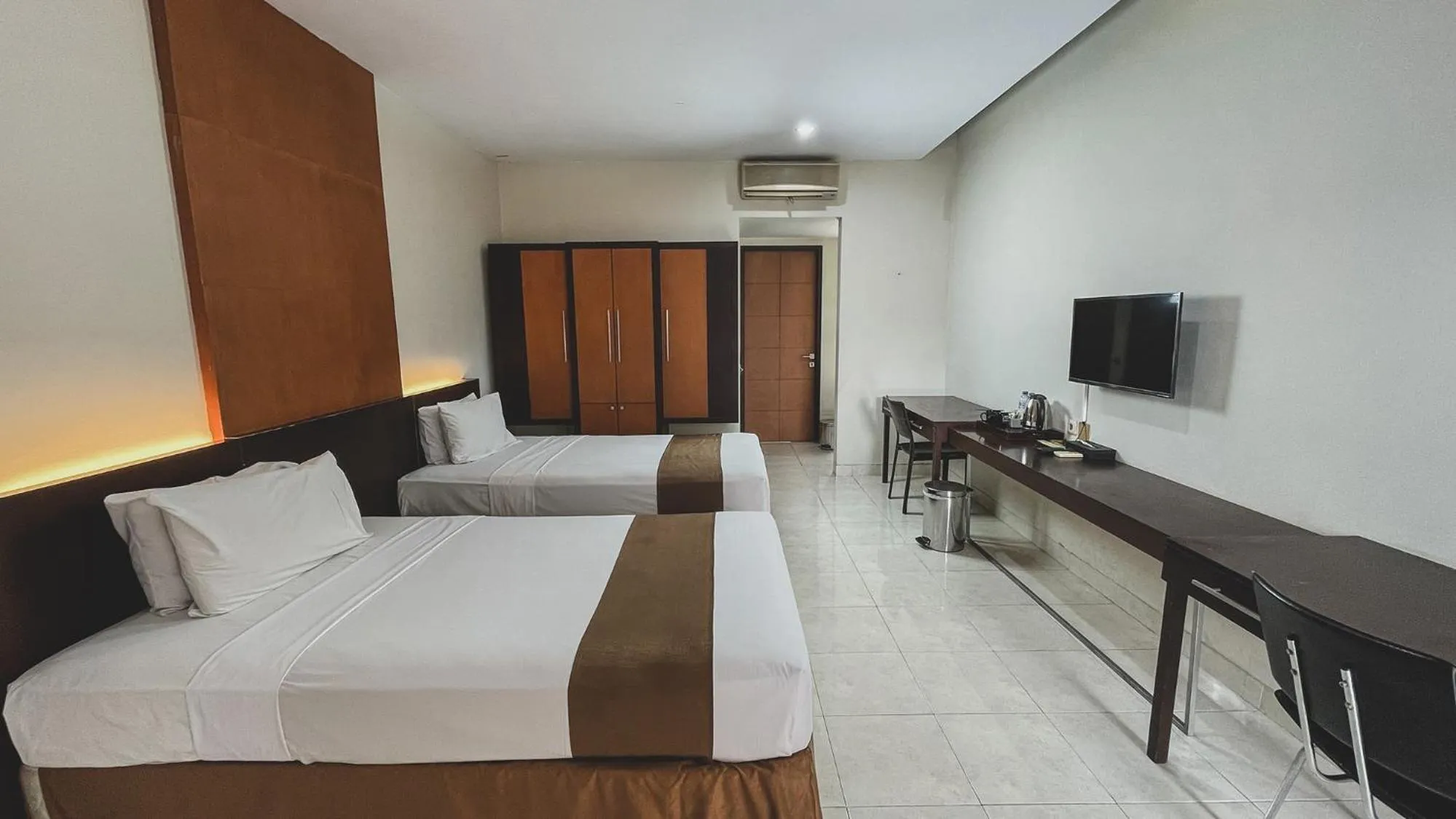 Bed in LPP Convention Hotel Demangan