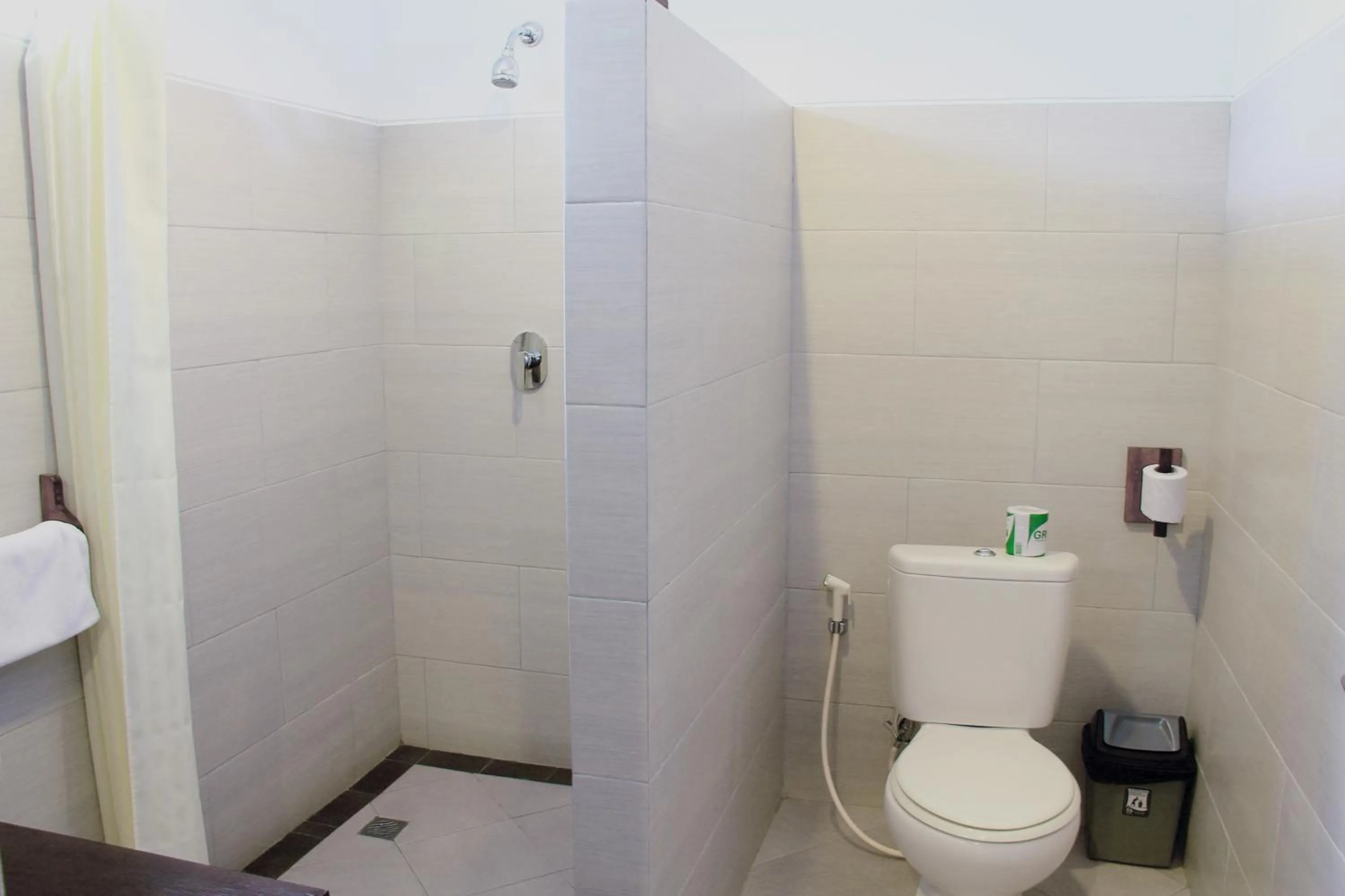 Shower in Puri Sading Hotel