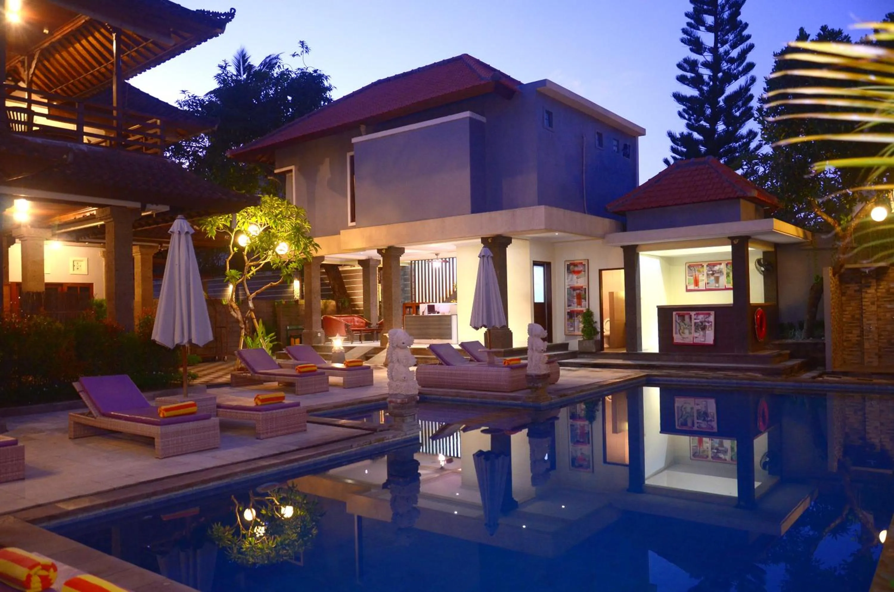 Swimming pool in Puri Sading Hotel