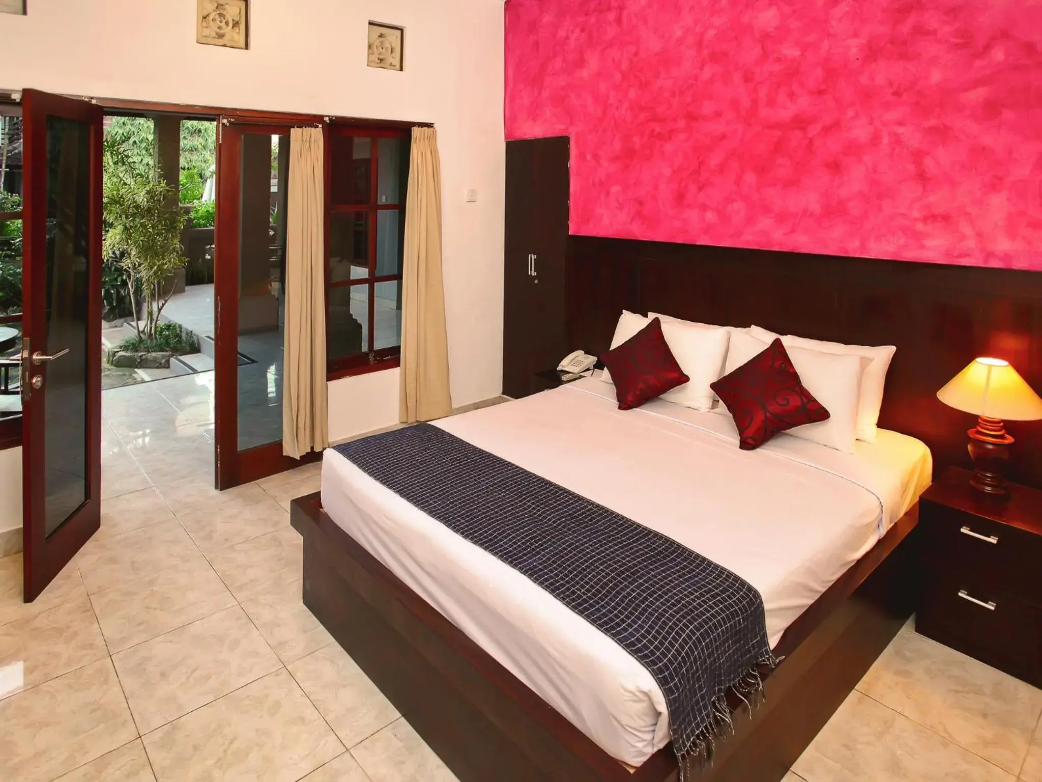 Superior Double Room in Puri Sading Hotel Superior Double Room in Puri Sading Hotel