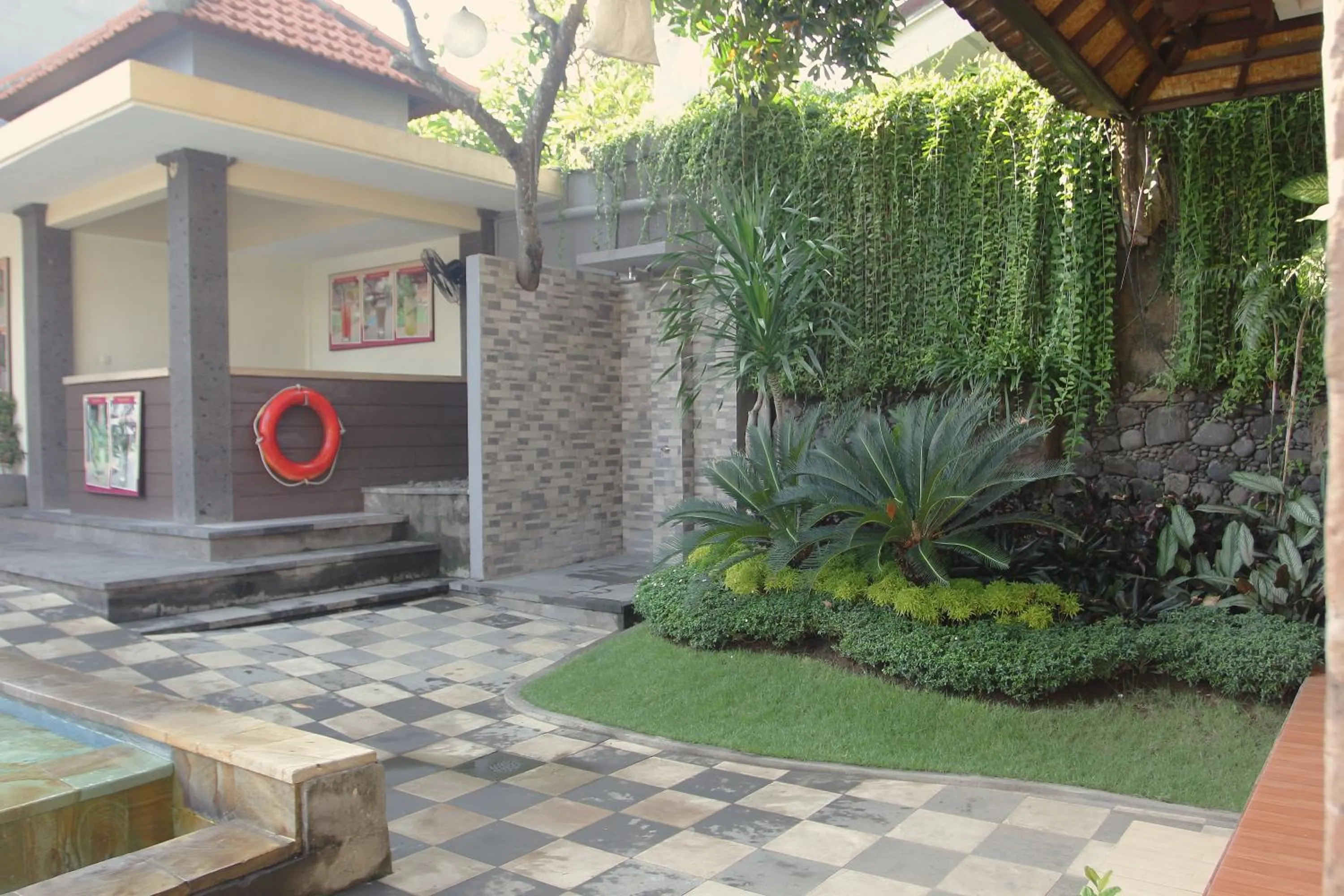 Swimming pool in Puri Sading Hotel