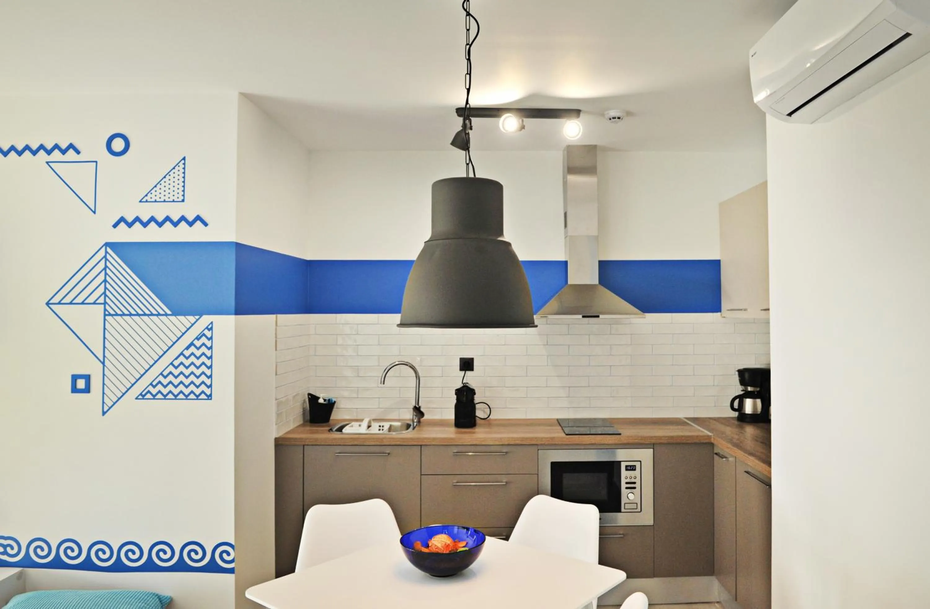 Kitchen or kitchenette in The Athenians Modern Apartments