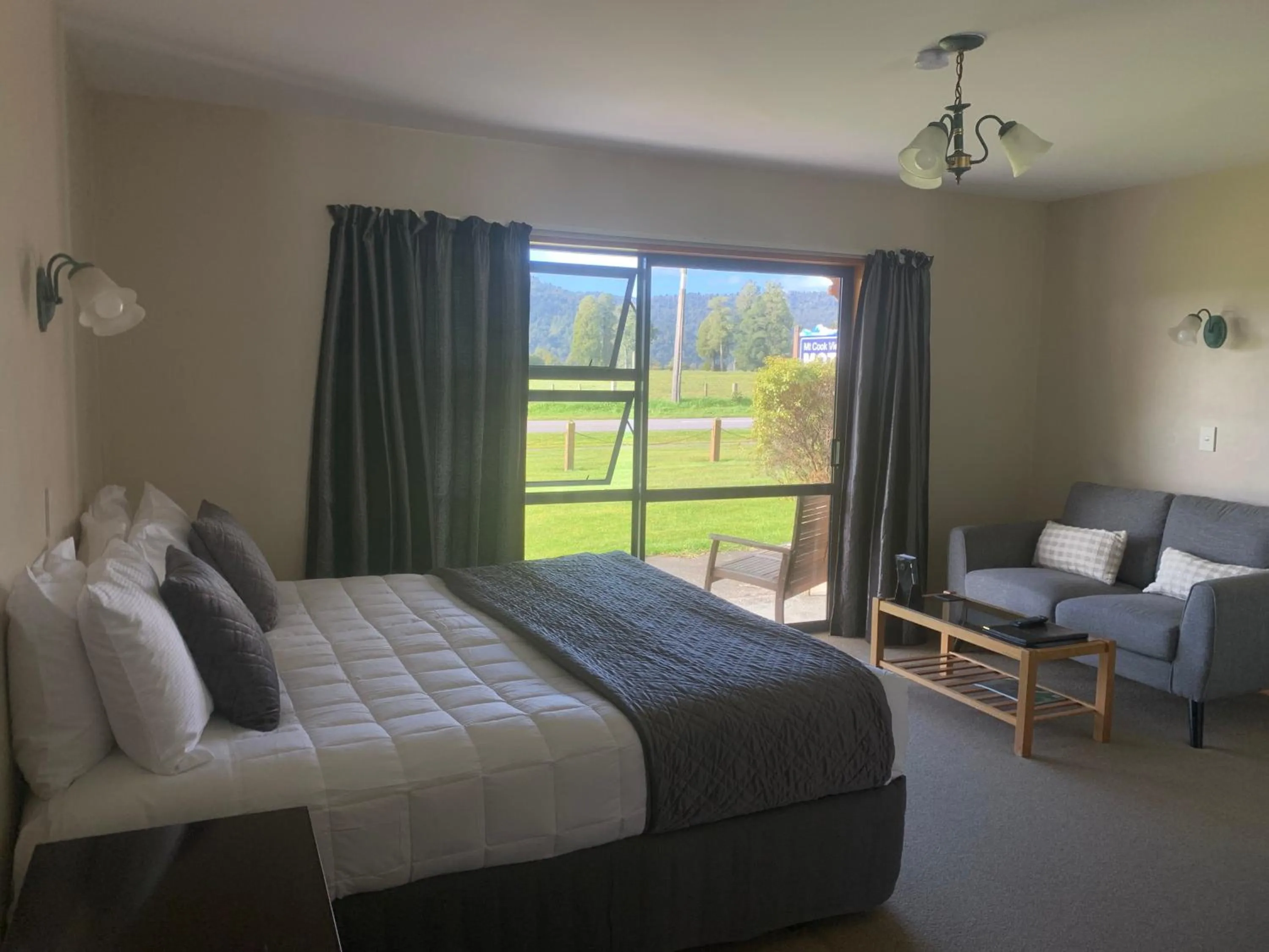 Bed in Mt Cook View Motel - Fox Glacier