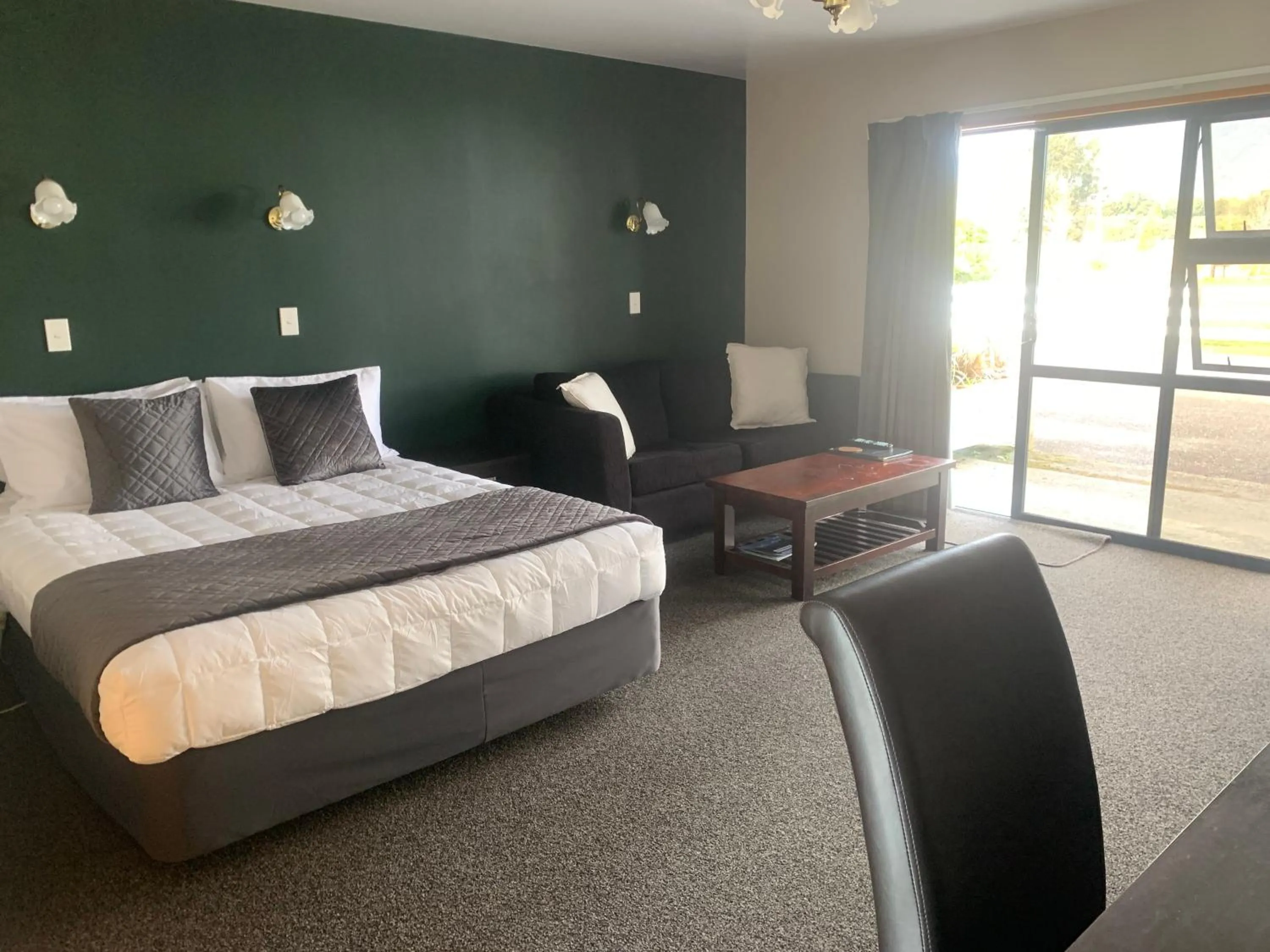 Bed in Mt Cook View Motel - Fox Glacier