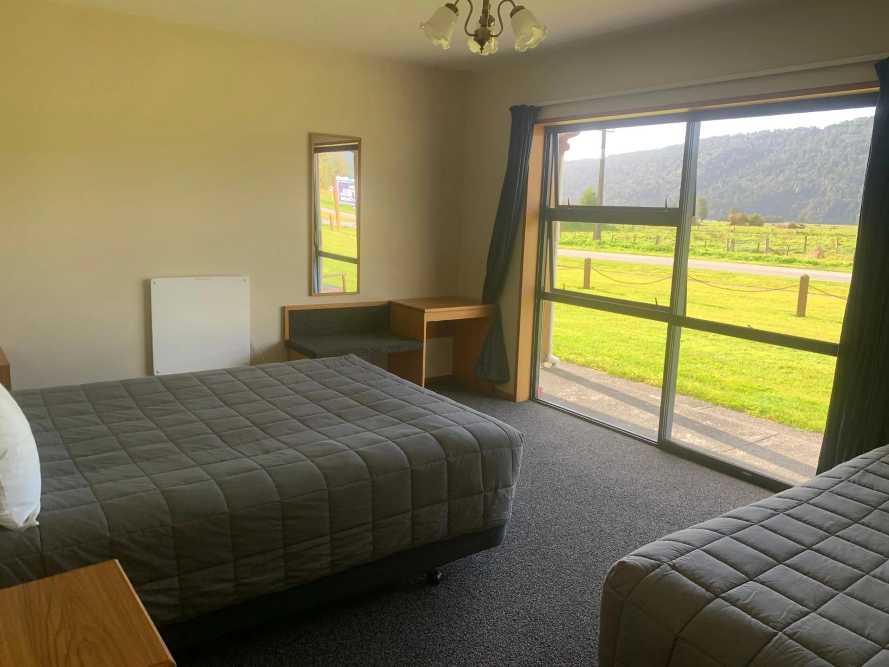 Bed in Mt Cook View Motel - Fox Glacier