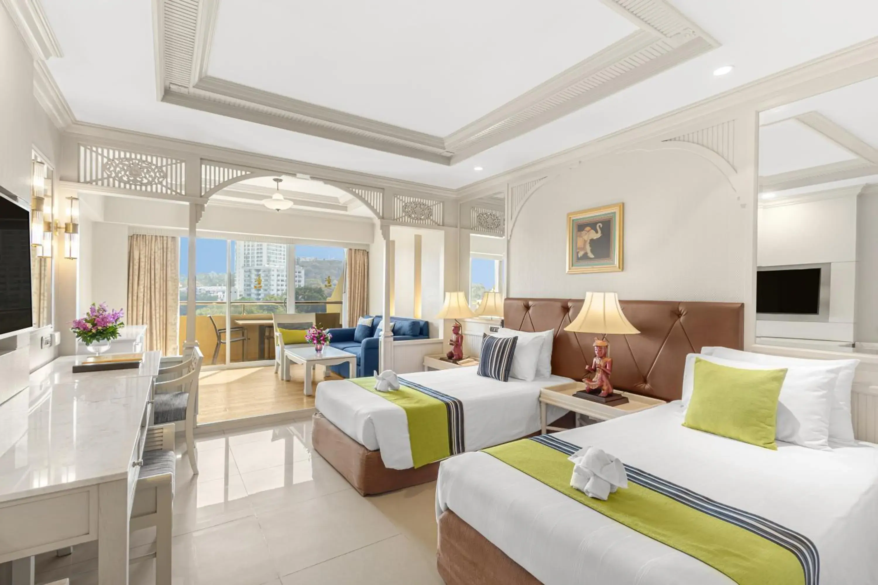 Mini Suite Plus Sun Rise Twin Bed in Royal Cliff Beach Hotel Pattaya Mini Suite Plus Sun Rise Twin Bed in Royal Cliff Beach Hotel Pattaya