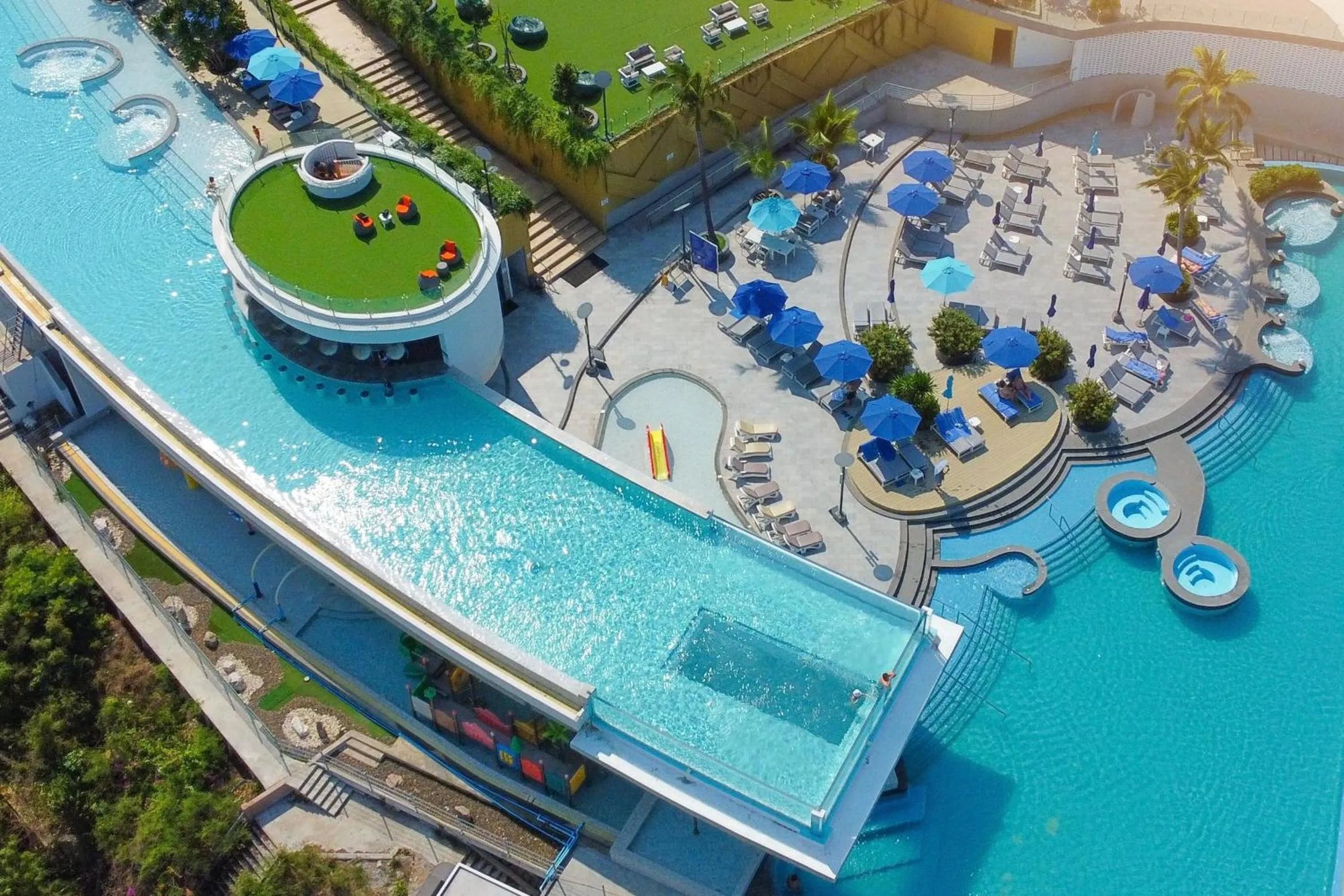 Aqua park in Royal Cliff Beach Hotel Pattaya