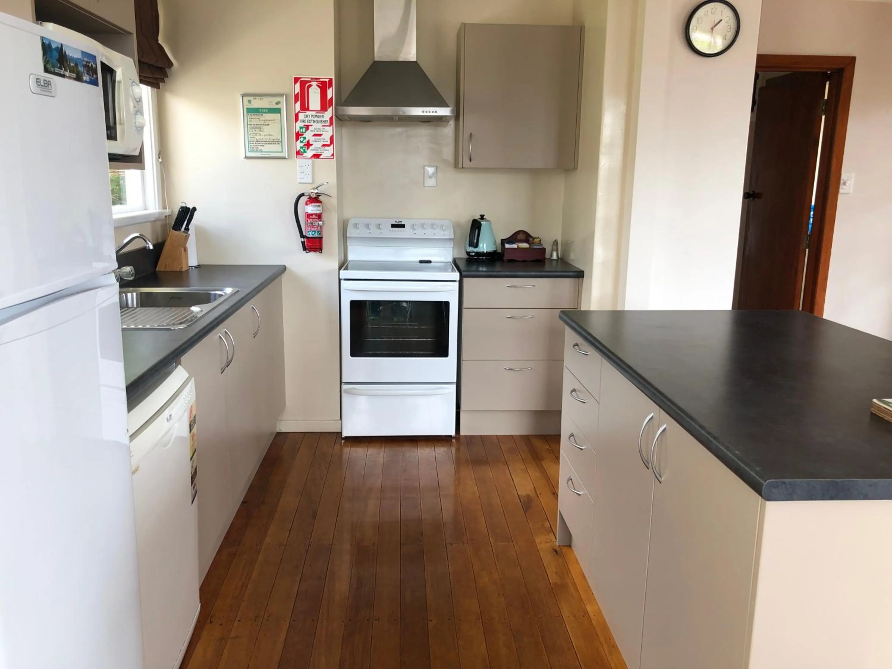 Manapouri Lakeview Motor Inn