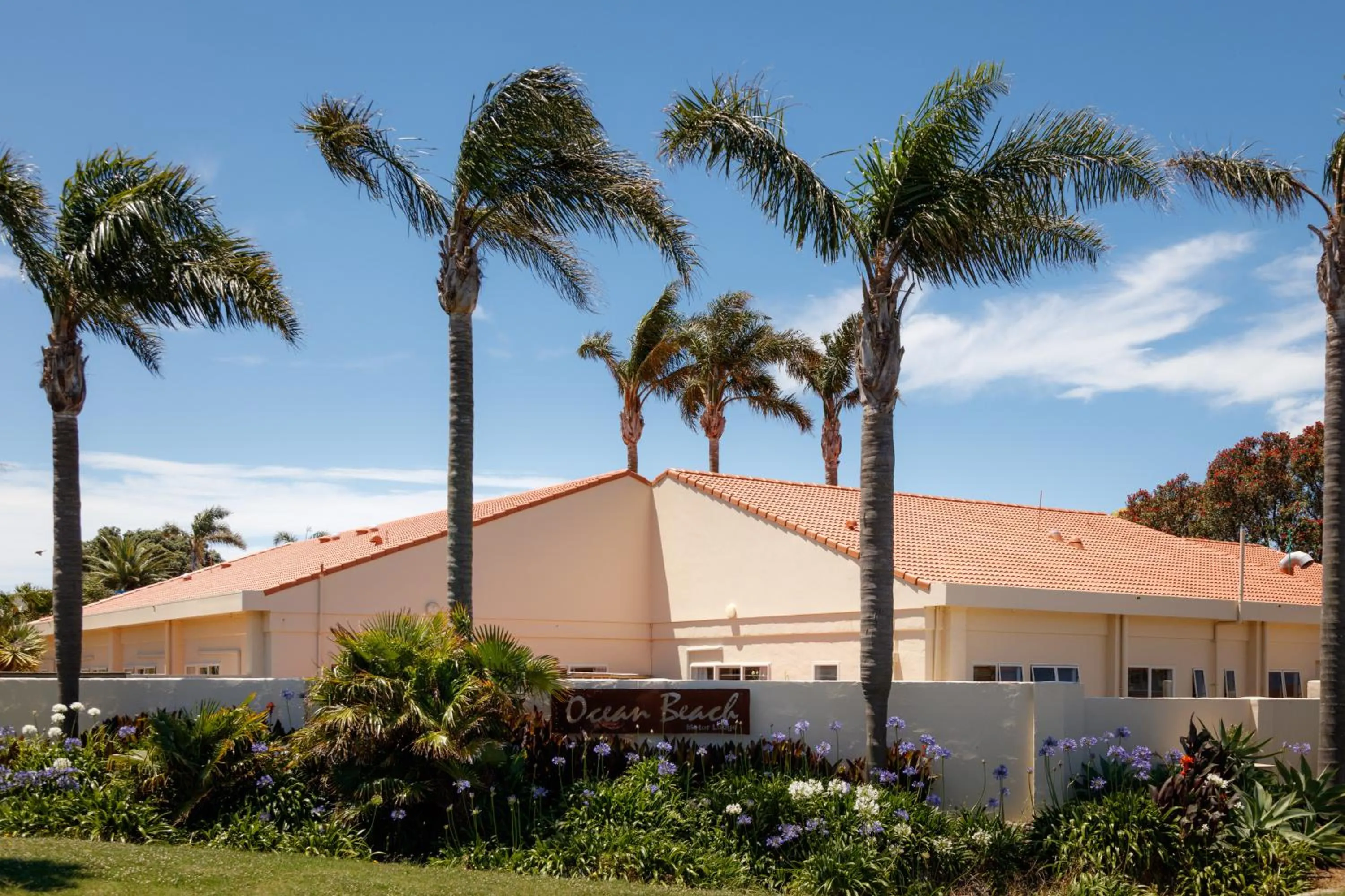 Property building in Ocean Beach Wainui