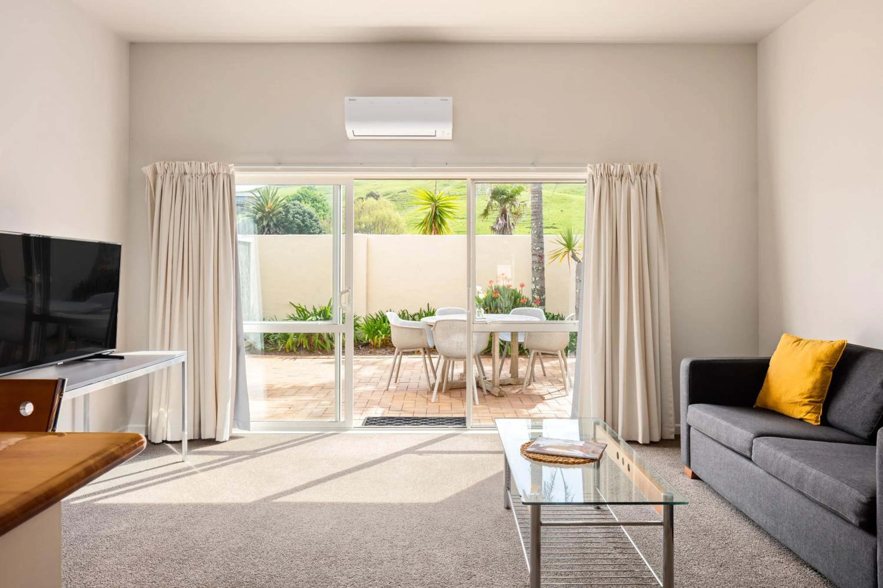 Living room in Ocean Beach Wainui
