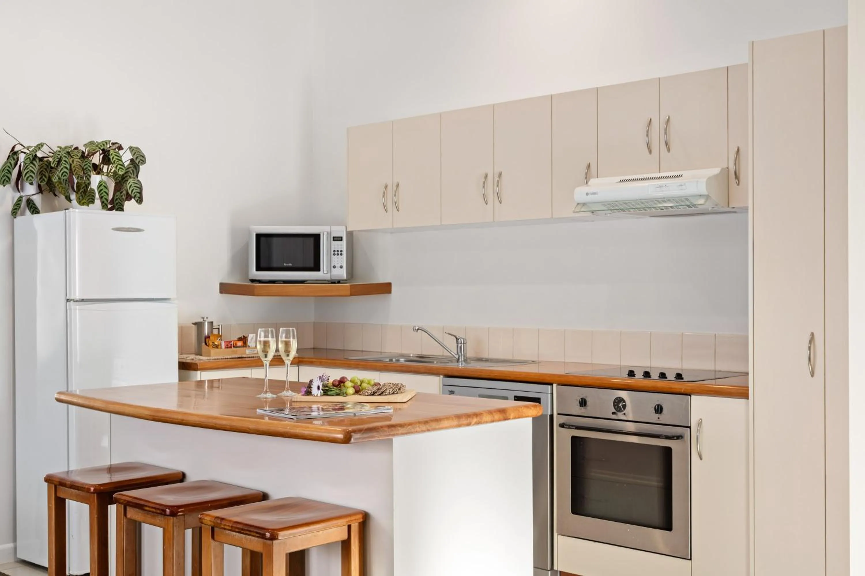 Kitchen or kitchenette in Ocean Beach Wainui