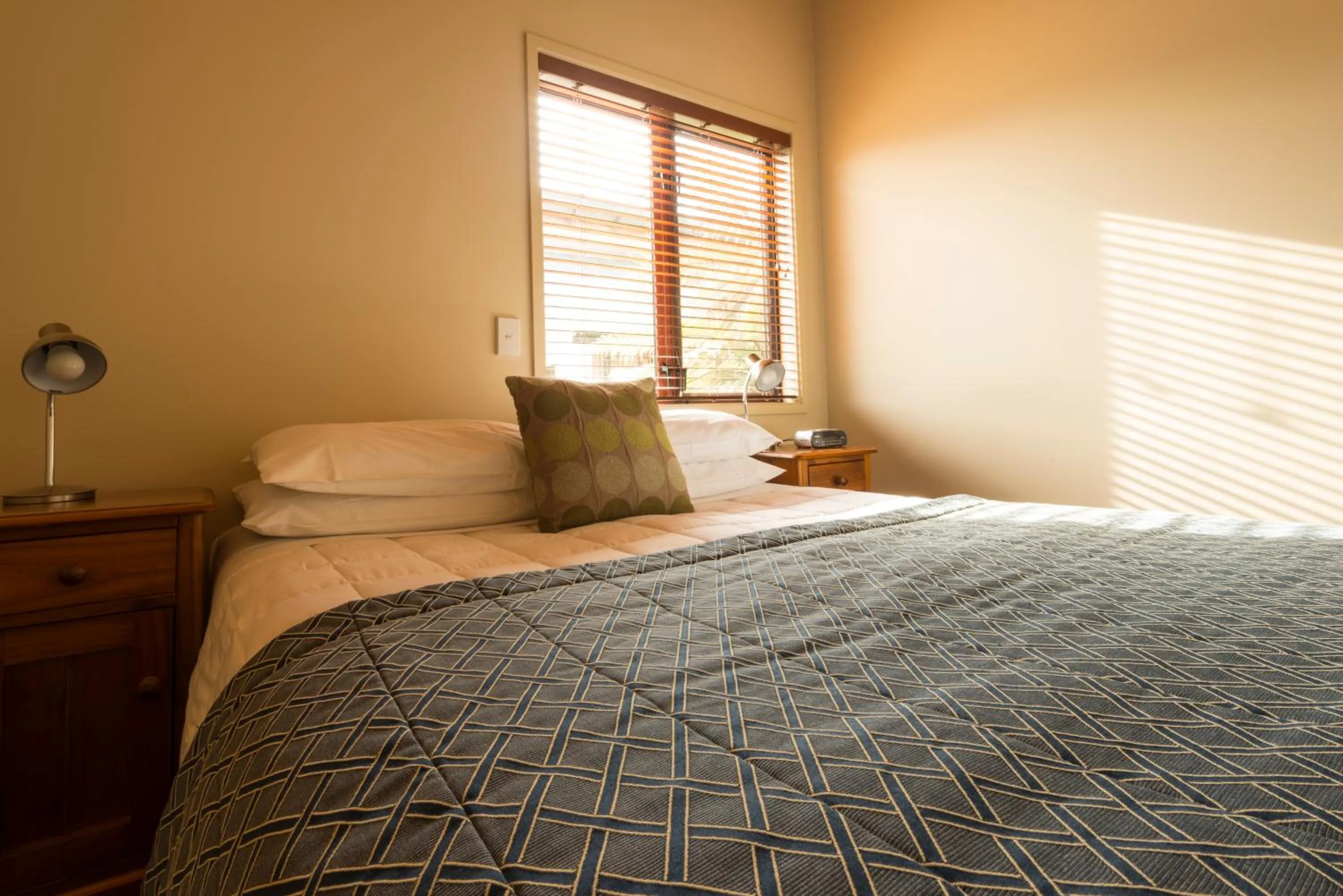 Bedroom, Bed in Glenfern Villas