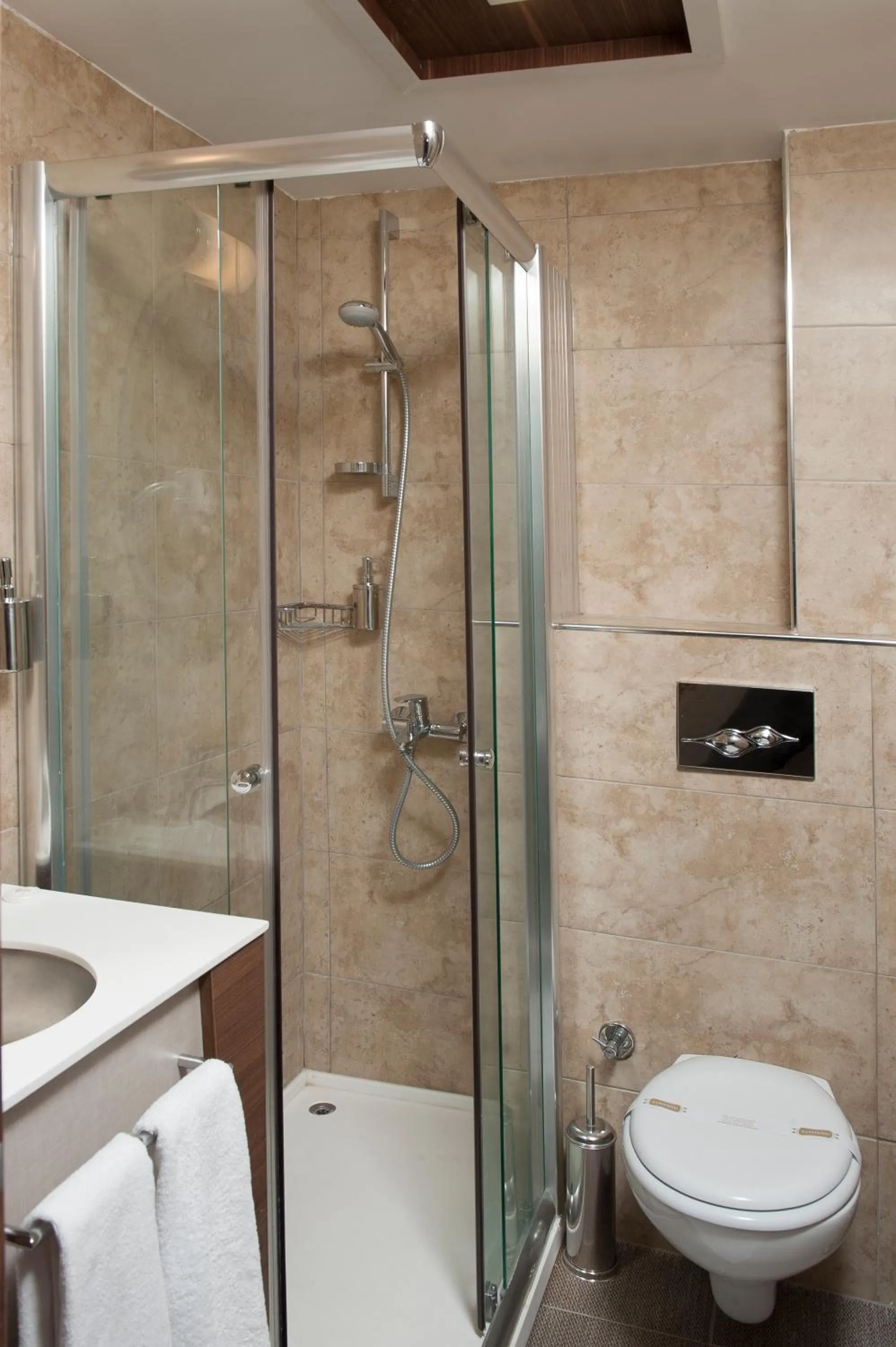 Bathroom in Birbey Hotel