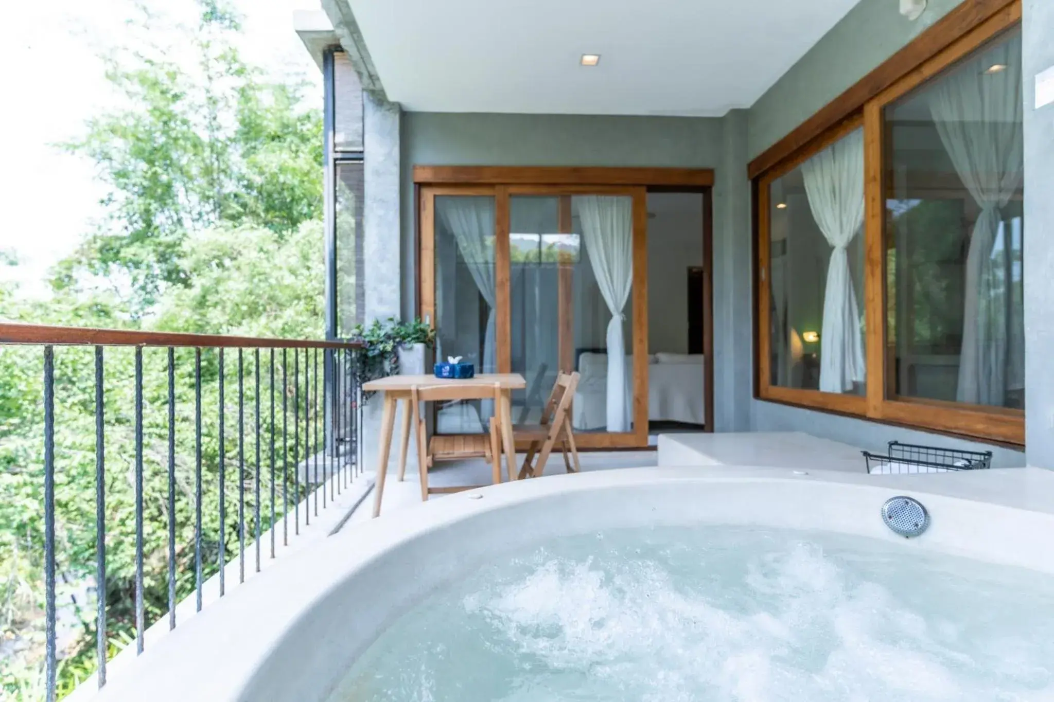 Luxury Suite with Jacuzzi in Proud Phu Fah Maerim Resort Luxury Suite with Jacuzzi in Proud Phu Fah Maerim Resort