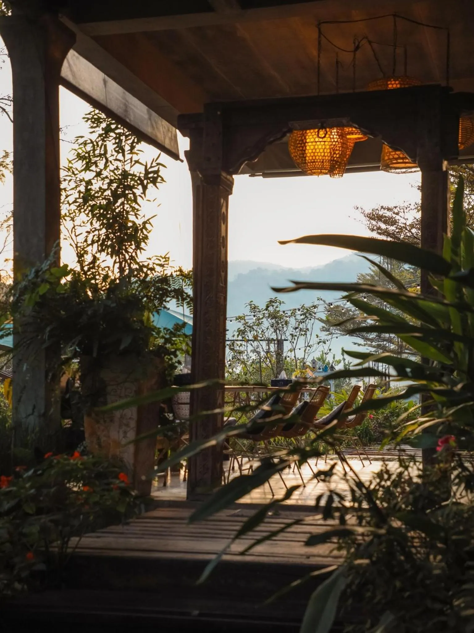 Restaurant/places to eat in Proud Phu Fah Maerim Resort