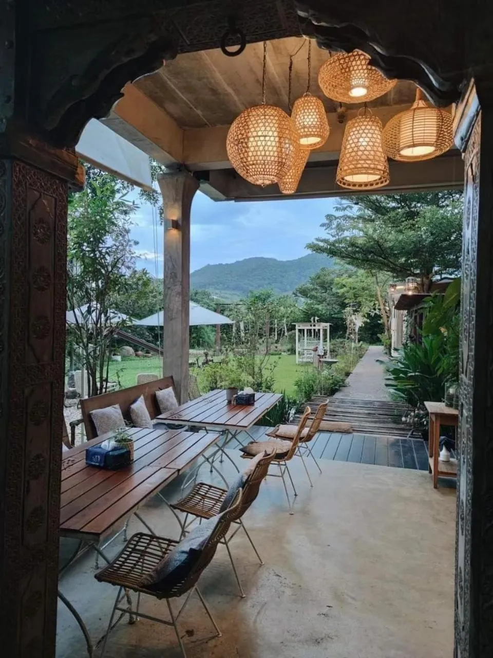 Restaurant/places to eat in Proud Phu Fah Maerim Resort