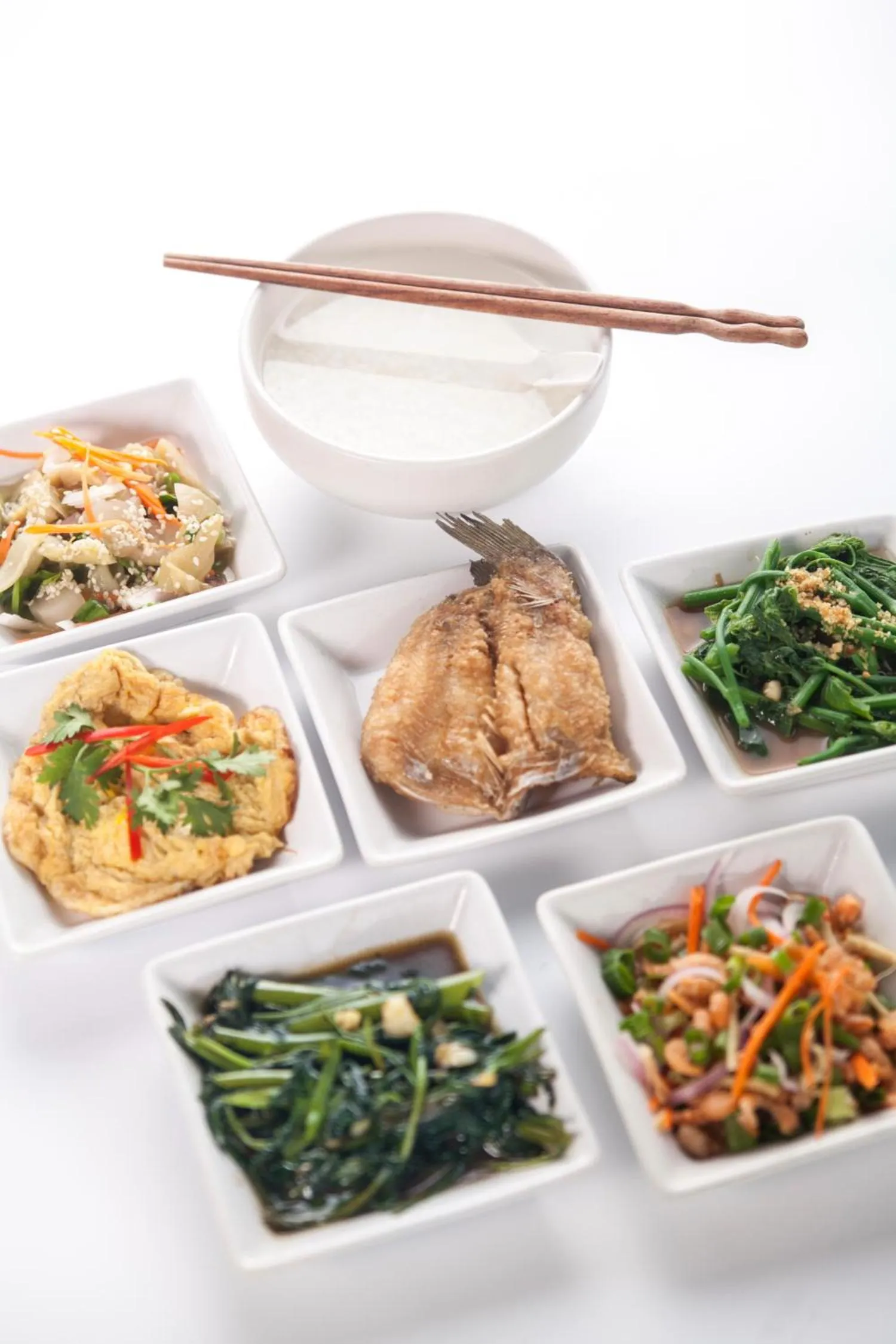 Food and drinks in Proud Phu Fah Maerim Resort